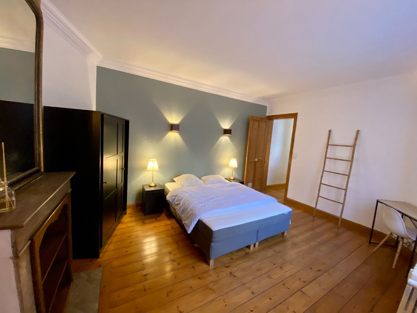 
                                                Location
                                                 Appartement 4 pièces - 102m2 - Lille Centre