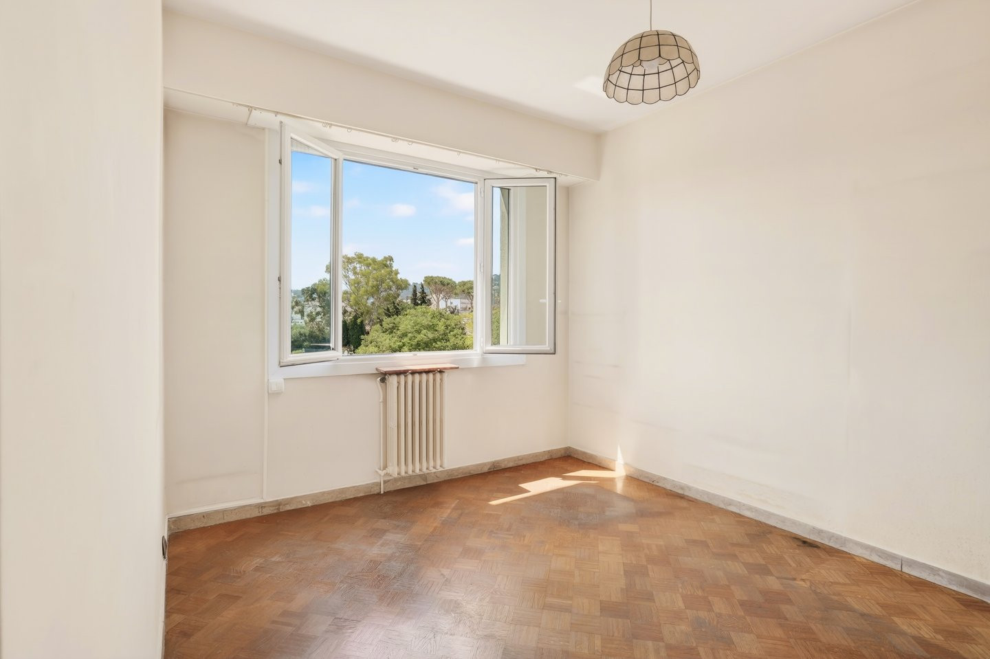 
                                                Vente
                                                 Appartement  - 4 pièces  - 103.0 m²