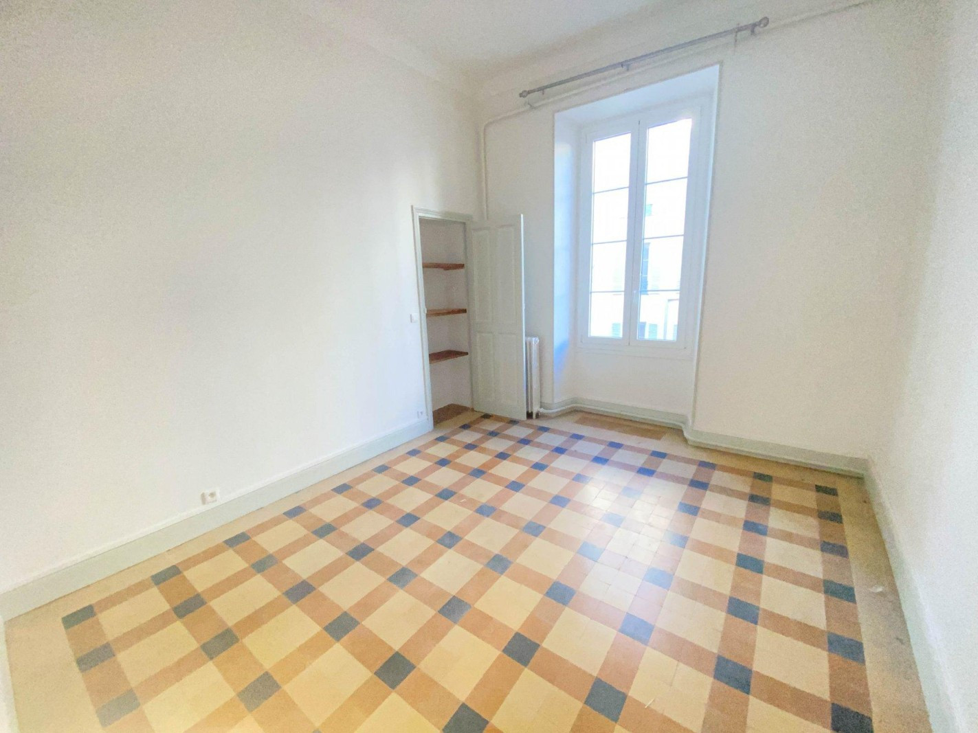 
                                                Location
                                                 Appartement 4 pièces 105 m² nice centre ville