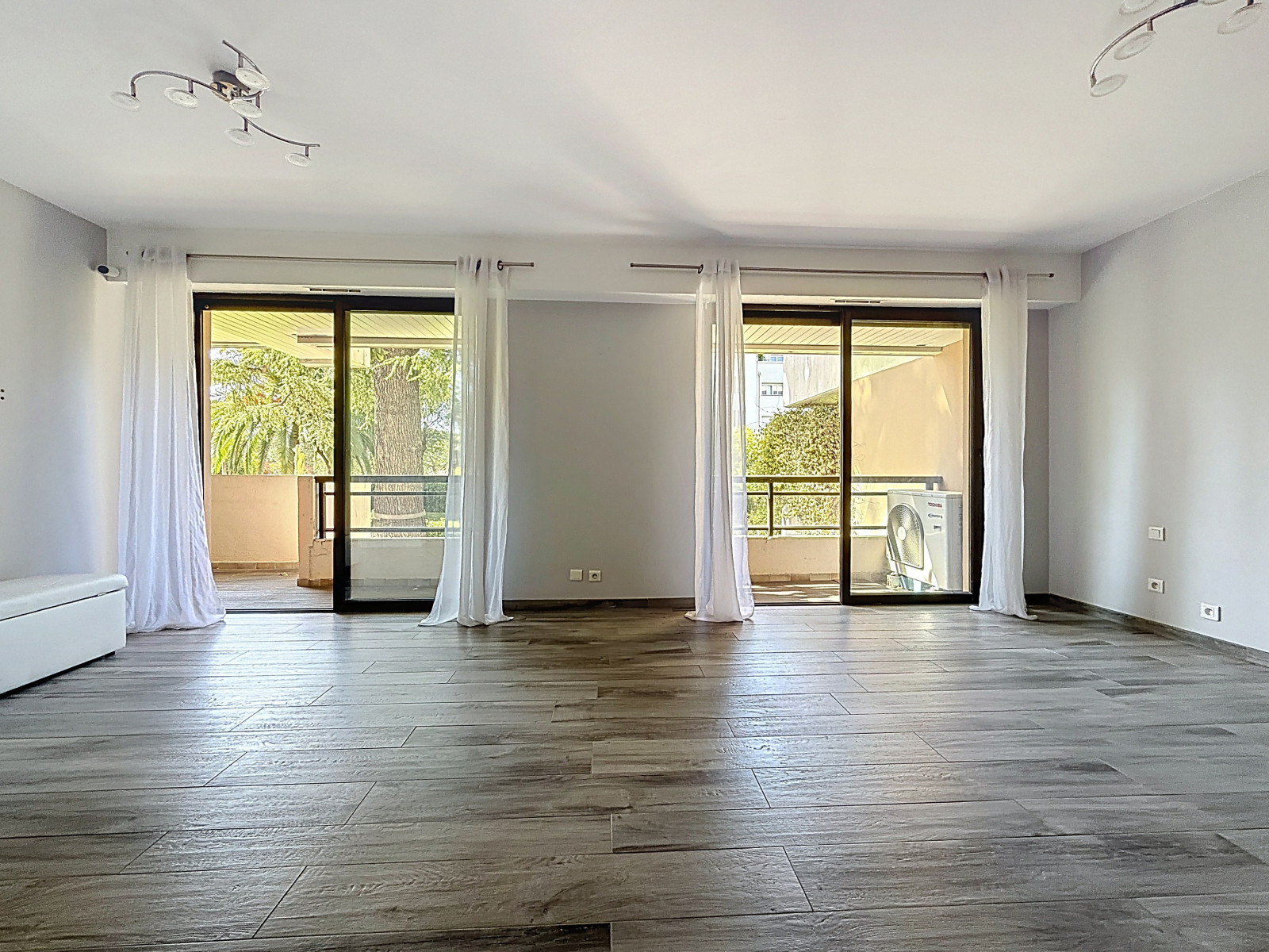 
                                                Vente
                                                 Appartement  - 4 pièces  - 108.0 m²