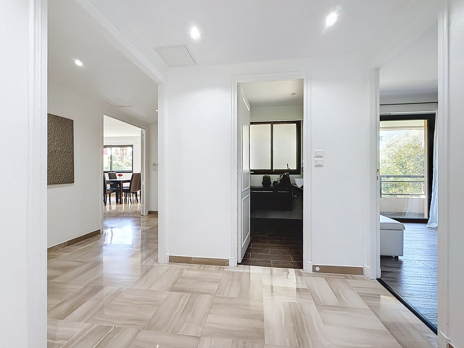 
                                                Vente
                                                 Appartement  - 4 pièces  - 108.0 m²