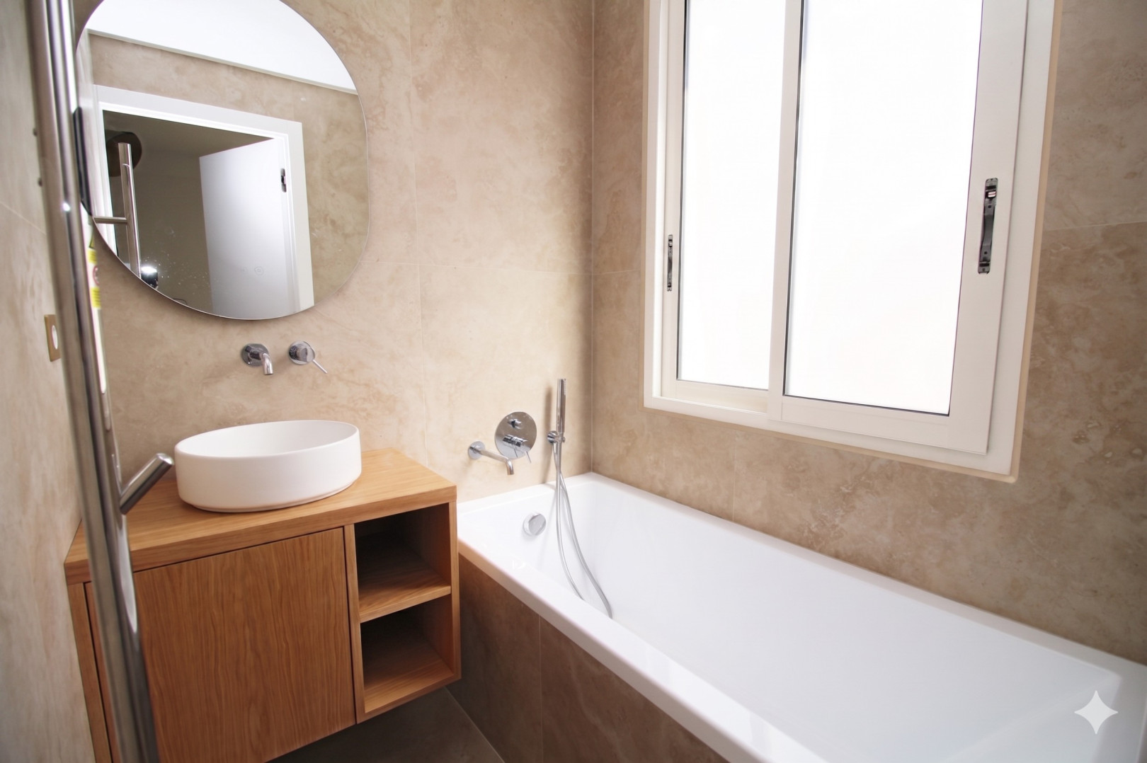 
                                                Vente
                                                 Appartement  - 4 pièces  - 117.0 m²