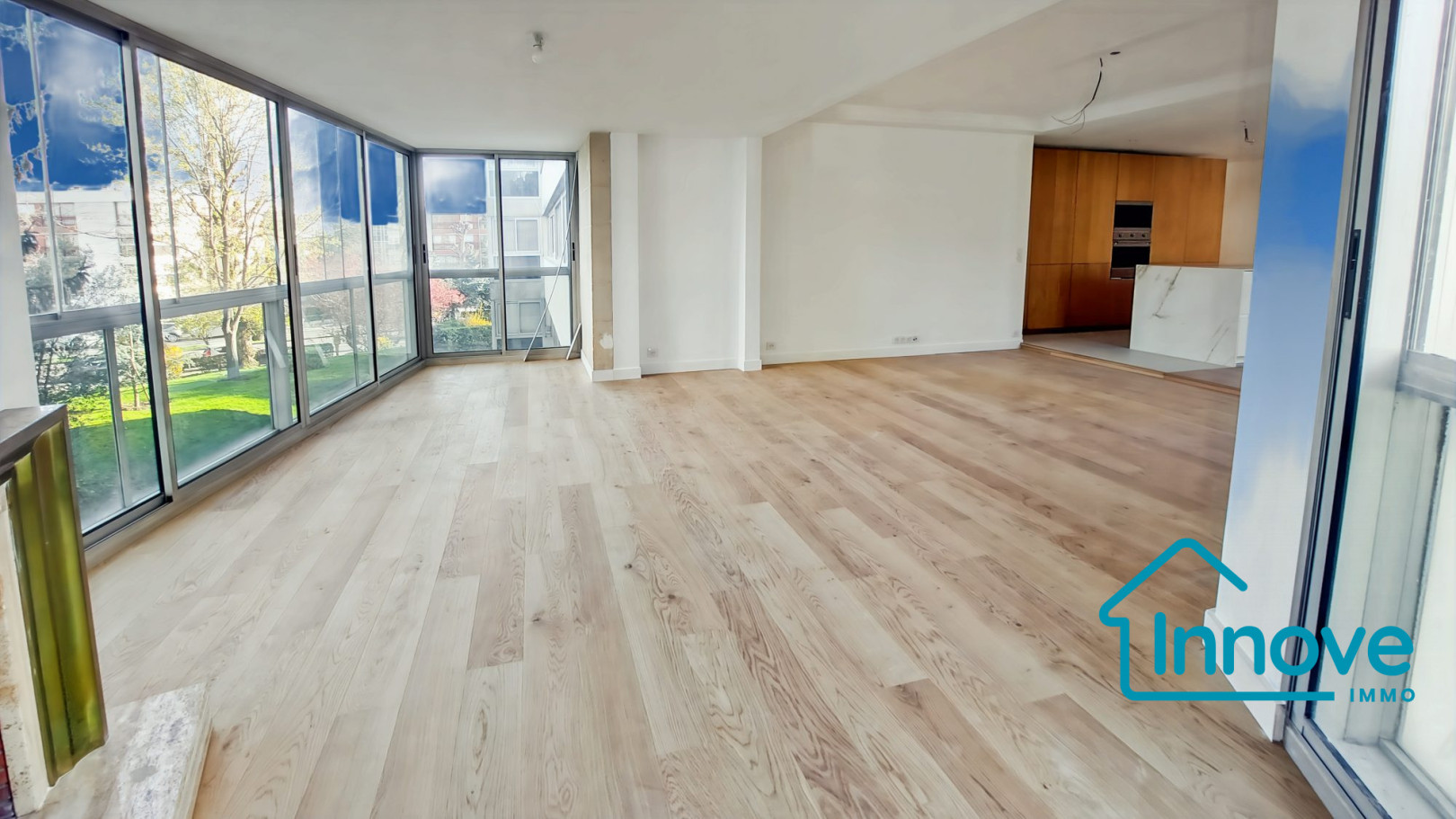 
                                                Vente
                                                 APPARTEMENT 4 PIECES - 128 m² - LE CHESNAY ROCQUENCOURT