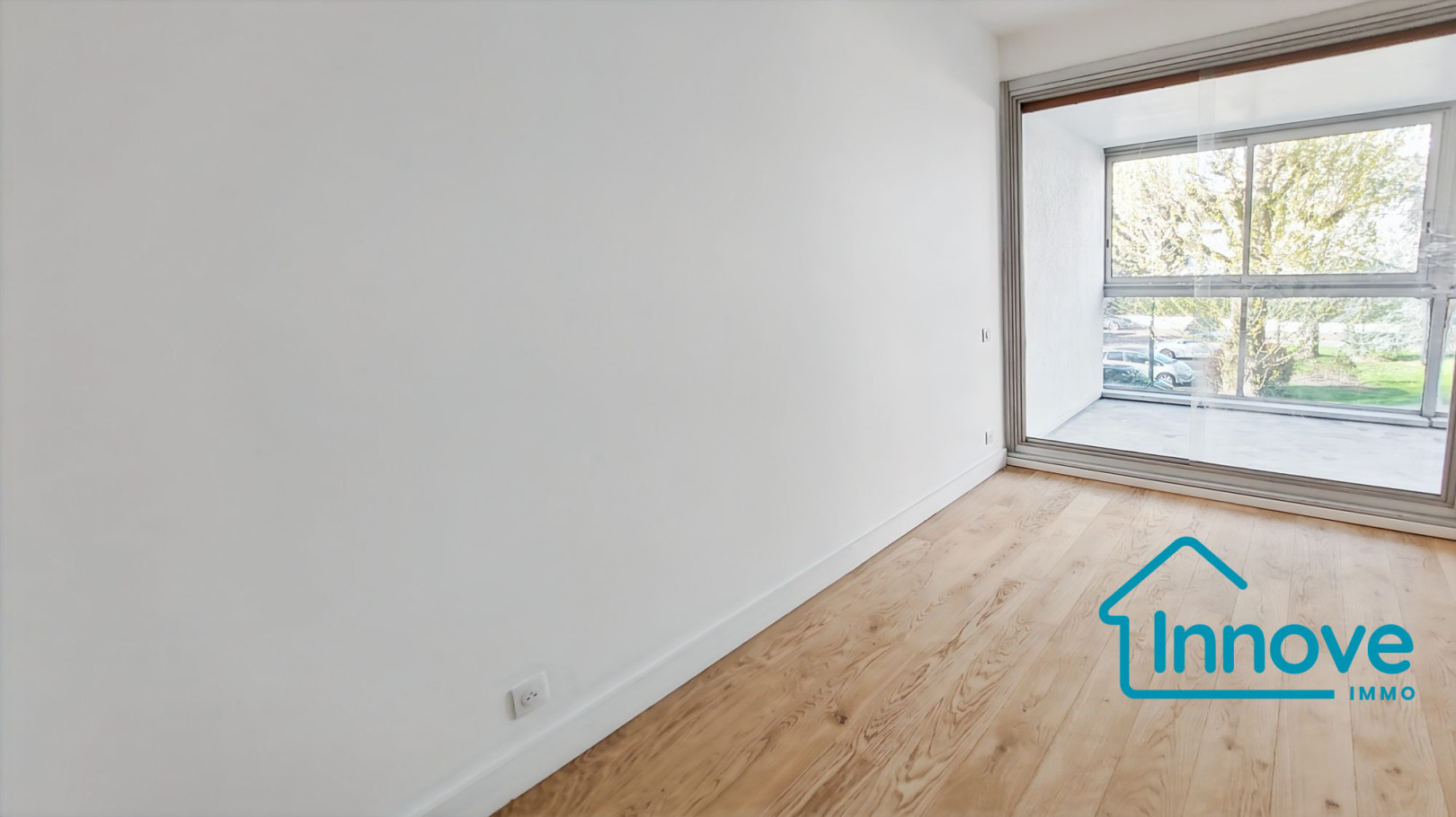 
                                                Vente
                                                 APPARTEMENT 4 PIECES - 128 m² - LE CHESNAY ROCQUENCOURT