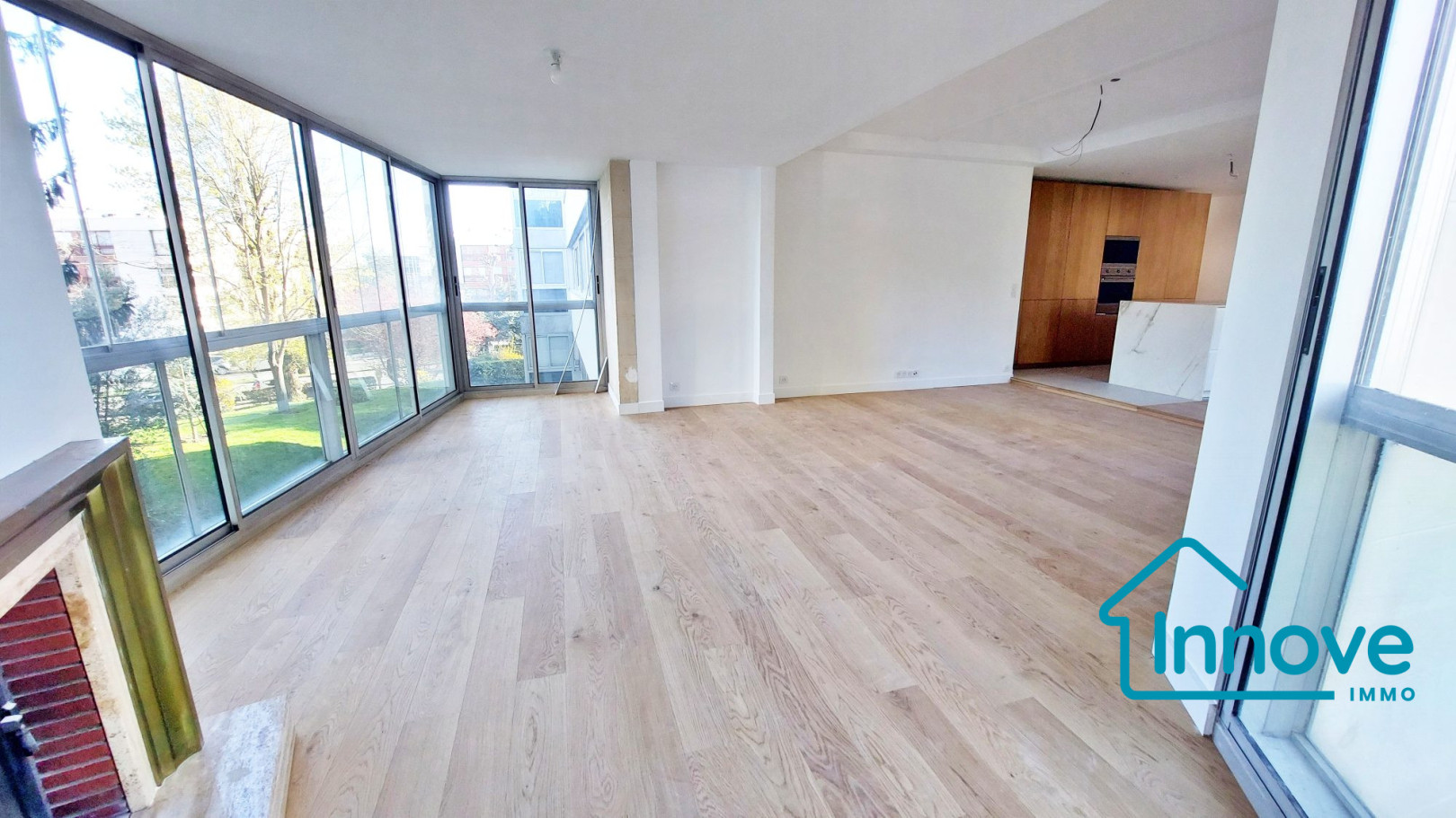
                                                Vente
                                                 APPARTEMENT 4 PIECES - 128 m² - LE CHESNAY ROCQUENCOURT