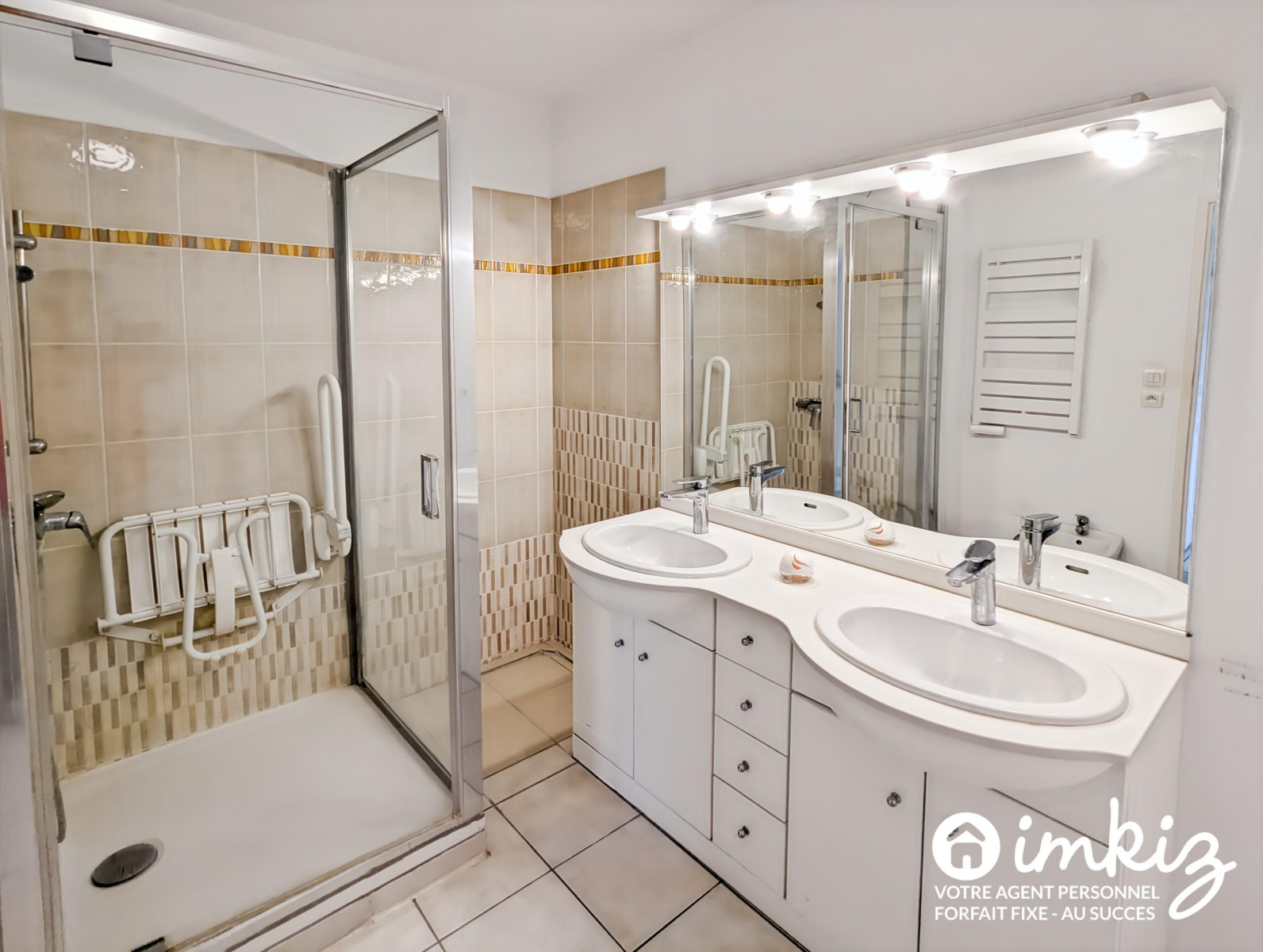 
                                                Vente
                                                 Appartement 4 pièces 2 parkings dont 1PMR couvert