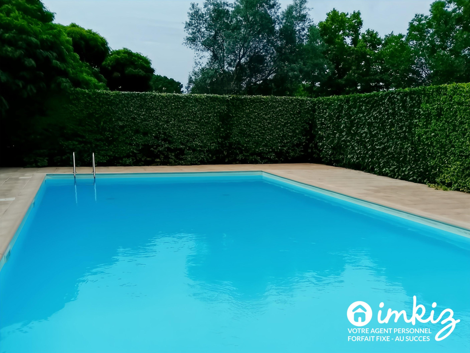 
                                                Vente
                                                 Appartement 4 pièces 2 parkings jardin clos