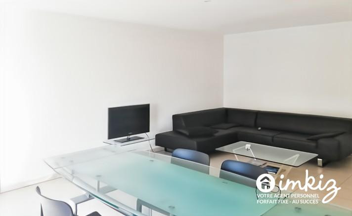 
                                                Vente
                                                 Appartement 4 pièces 2 parkings jardin clos