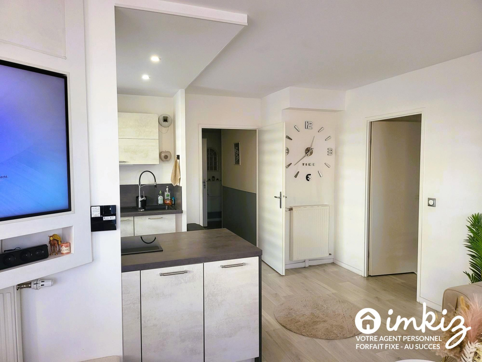 
                                                Vente
                                                 Appartement 4 pièces - 2 parkings - terrasse
