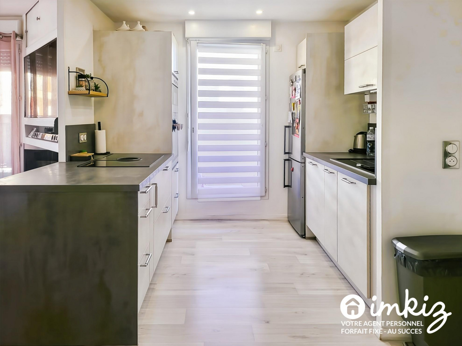 
                                                Vente
                                                 Appartement 4 pièces - 2 parkings - terrasse