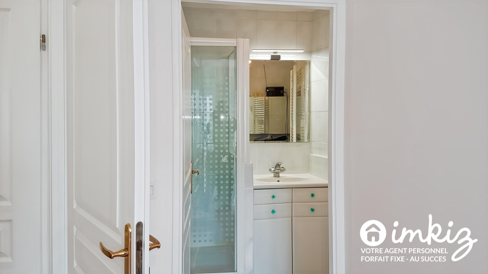 
                                                Vente
                                                 Appartement 4 pièces -  3 chambres - 84 m2