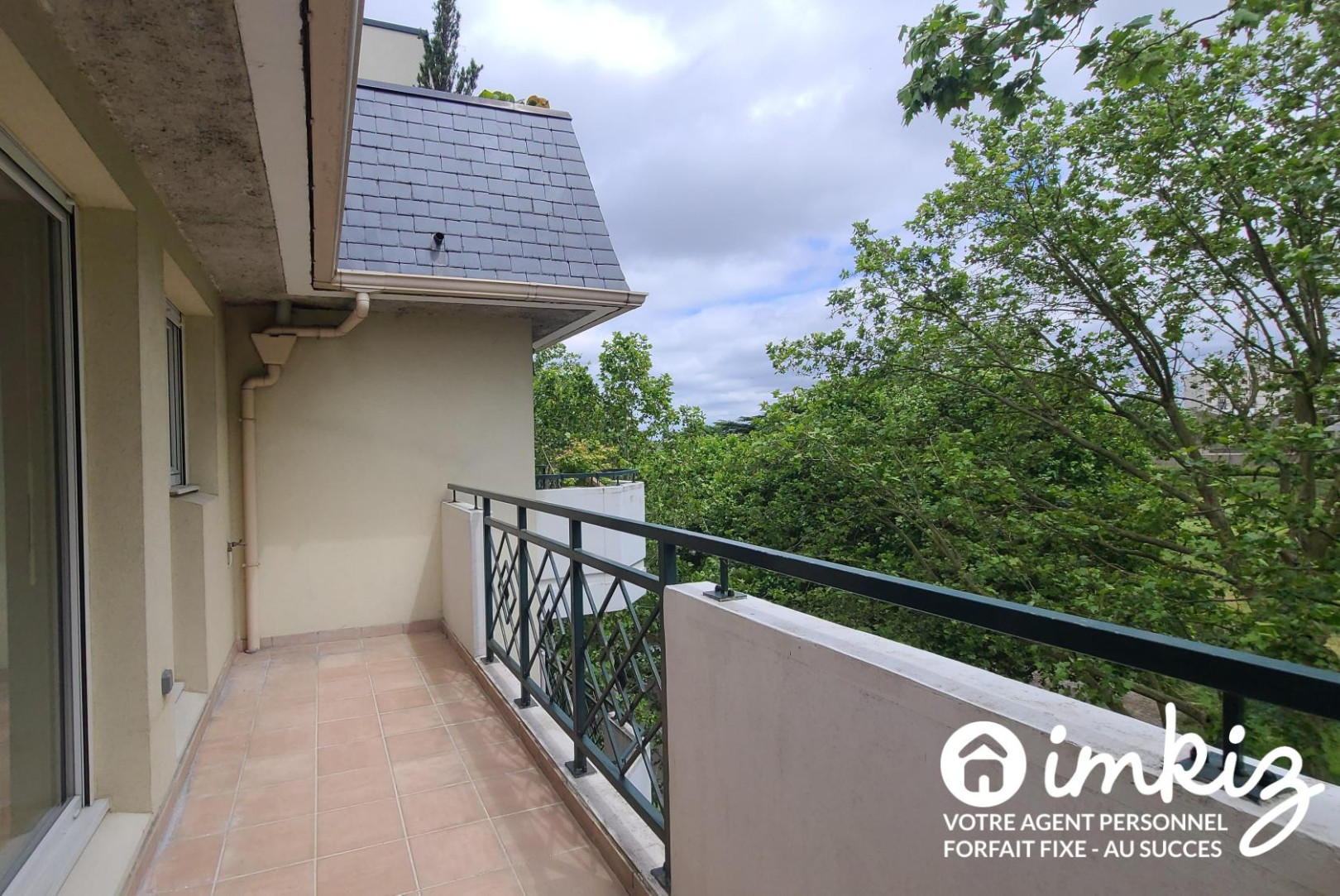 
                                                Vente
                                                 Appartement 4 pièces -  3 chambres - 84 m2