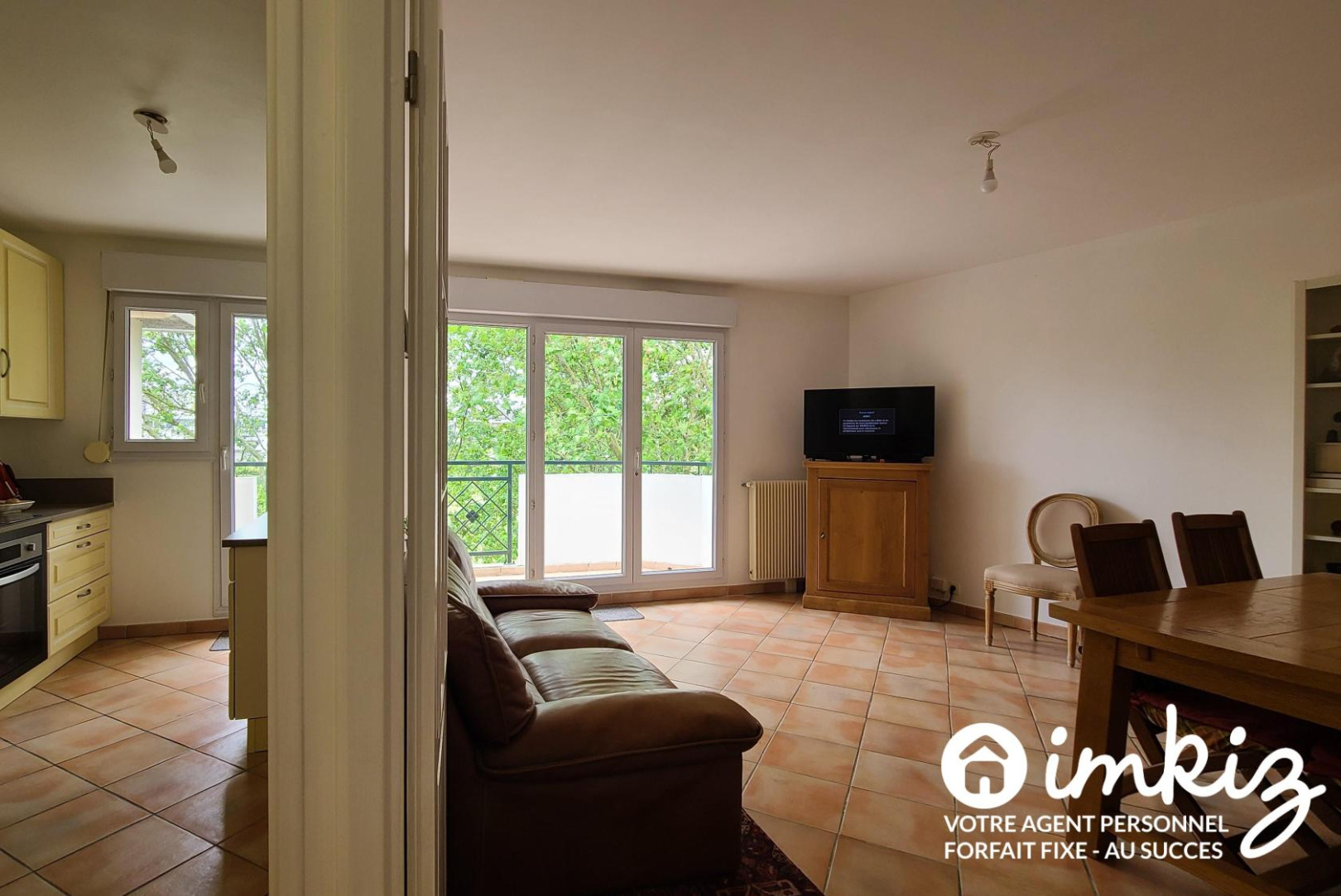 
                                                Vente
                                                 Appartement 4 pièces -  3 chambres - 84 m2