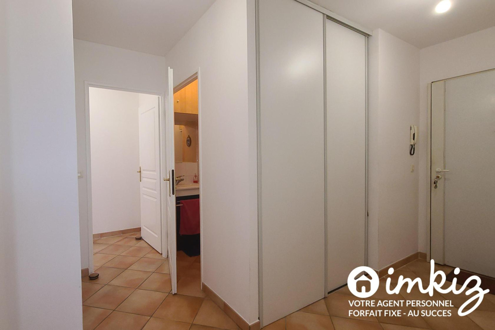 
                                                Vente
                                                 Appartement 4 pièces -  3 chambres - 84 m2