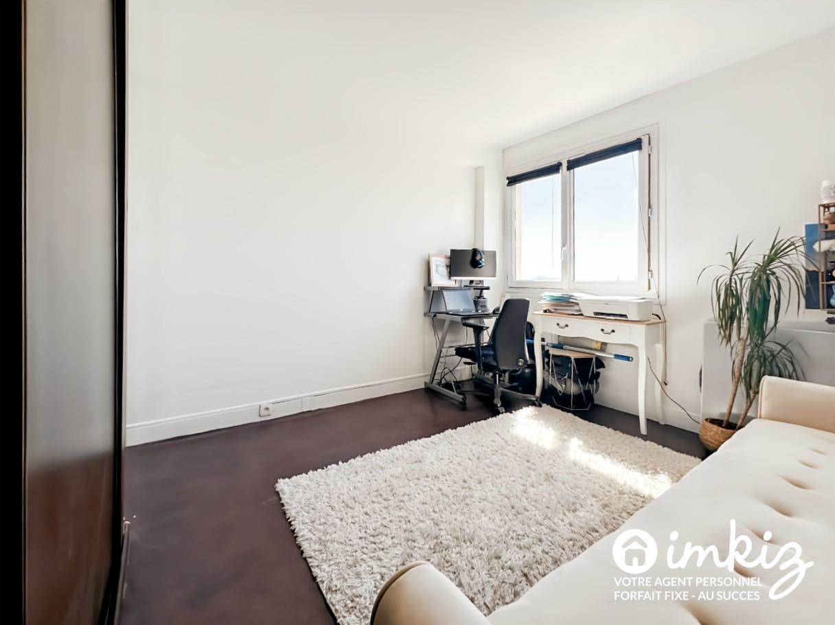 
                                                Vente
                                                 Appartement 4 pièces