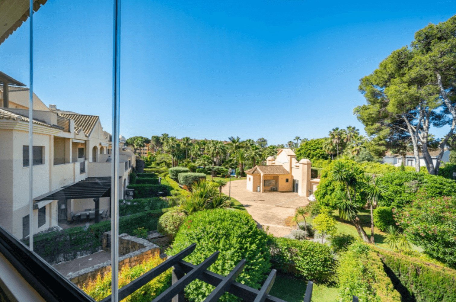 
                                                Vente
                                                 Appartement 4 pièces