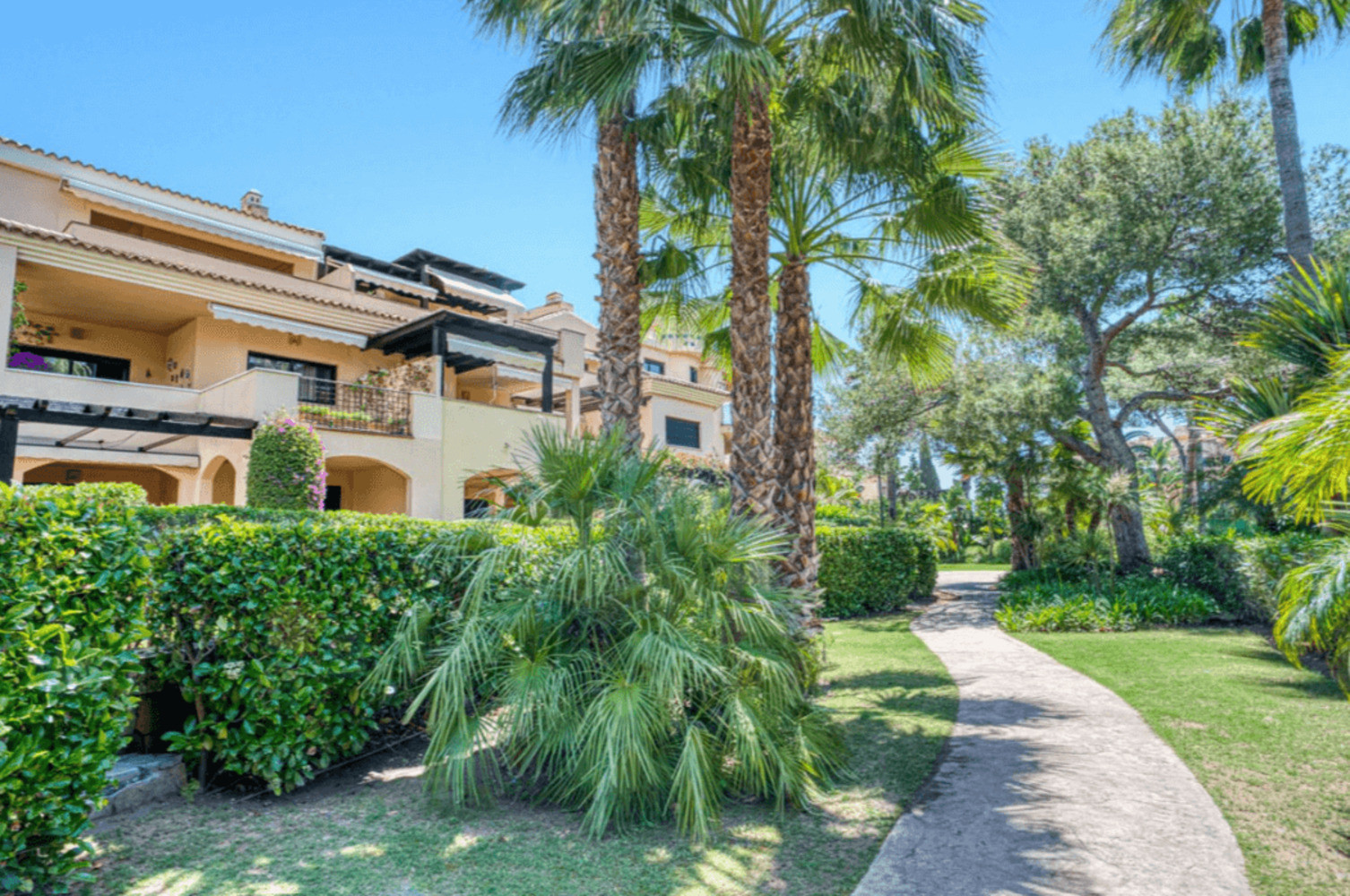 
                                                Vente
                                                 Appartement 4 pièces