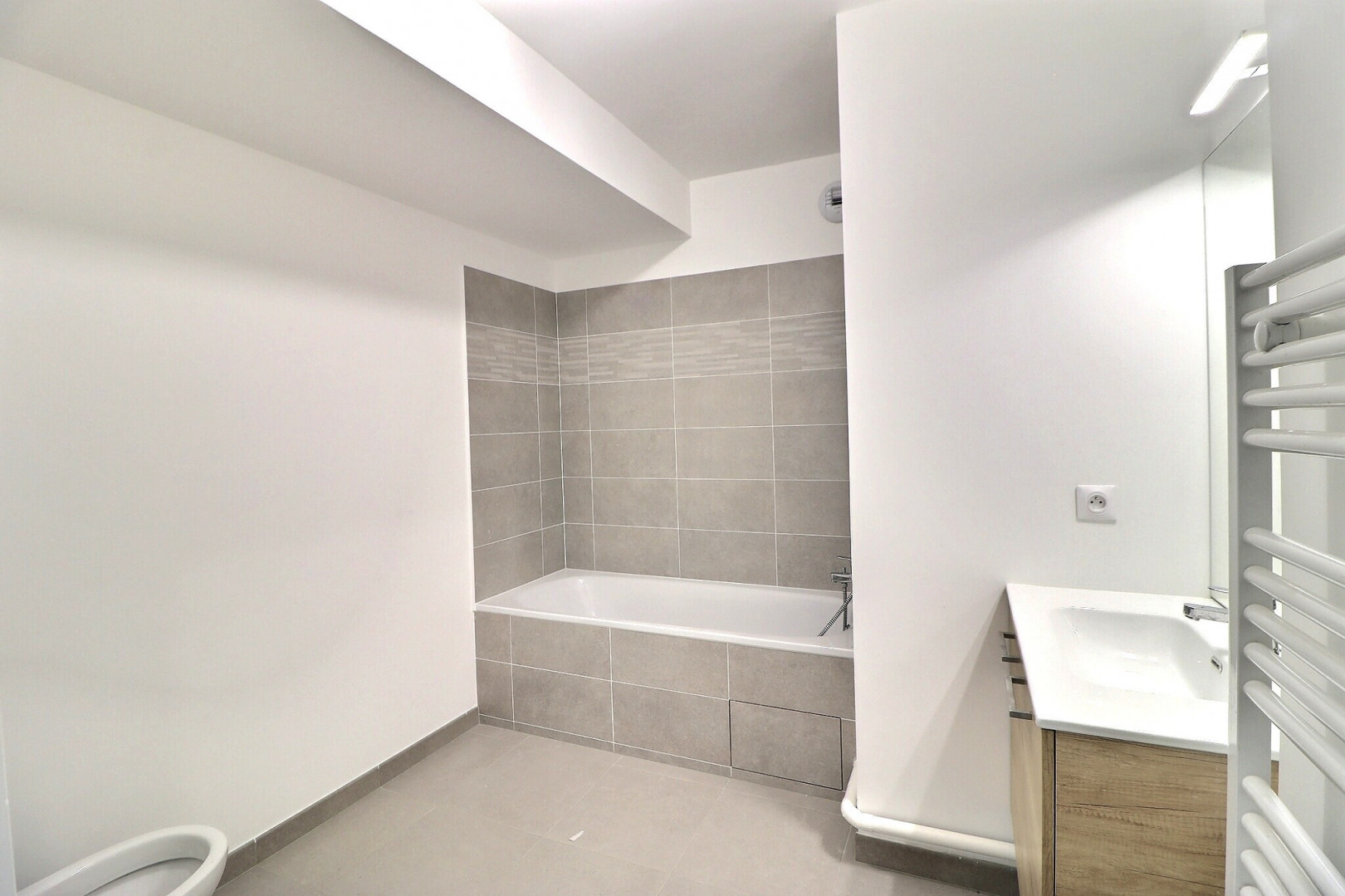 
                                                Vente
                                                 Appartement 4 pièces