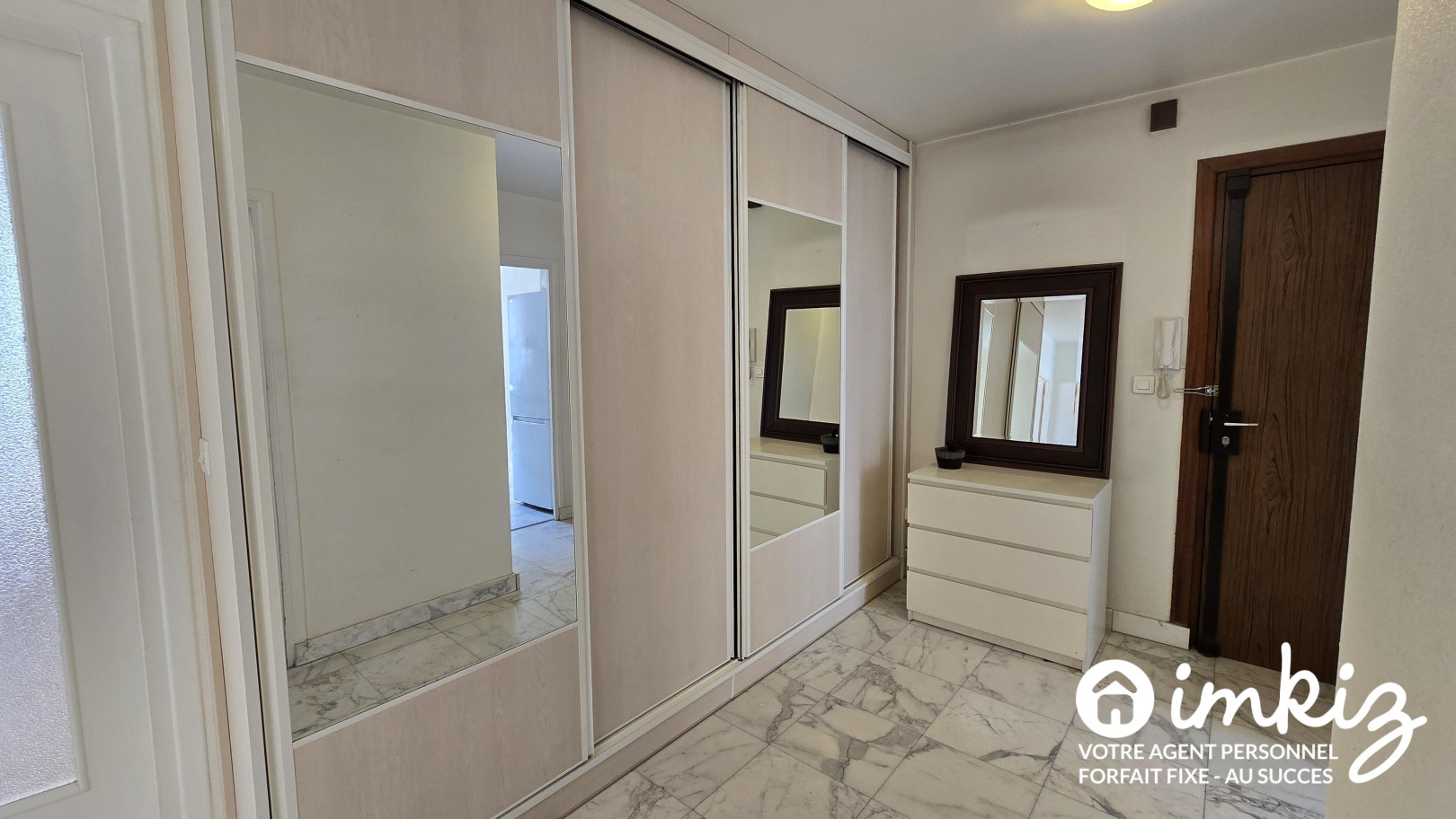 
                                                Vente
                                                 Appartement 4 pièces