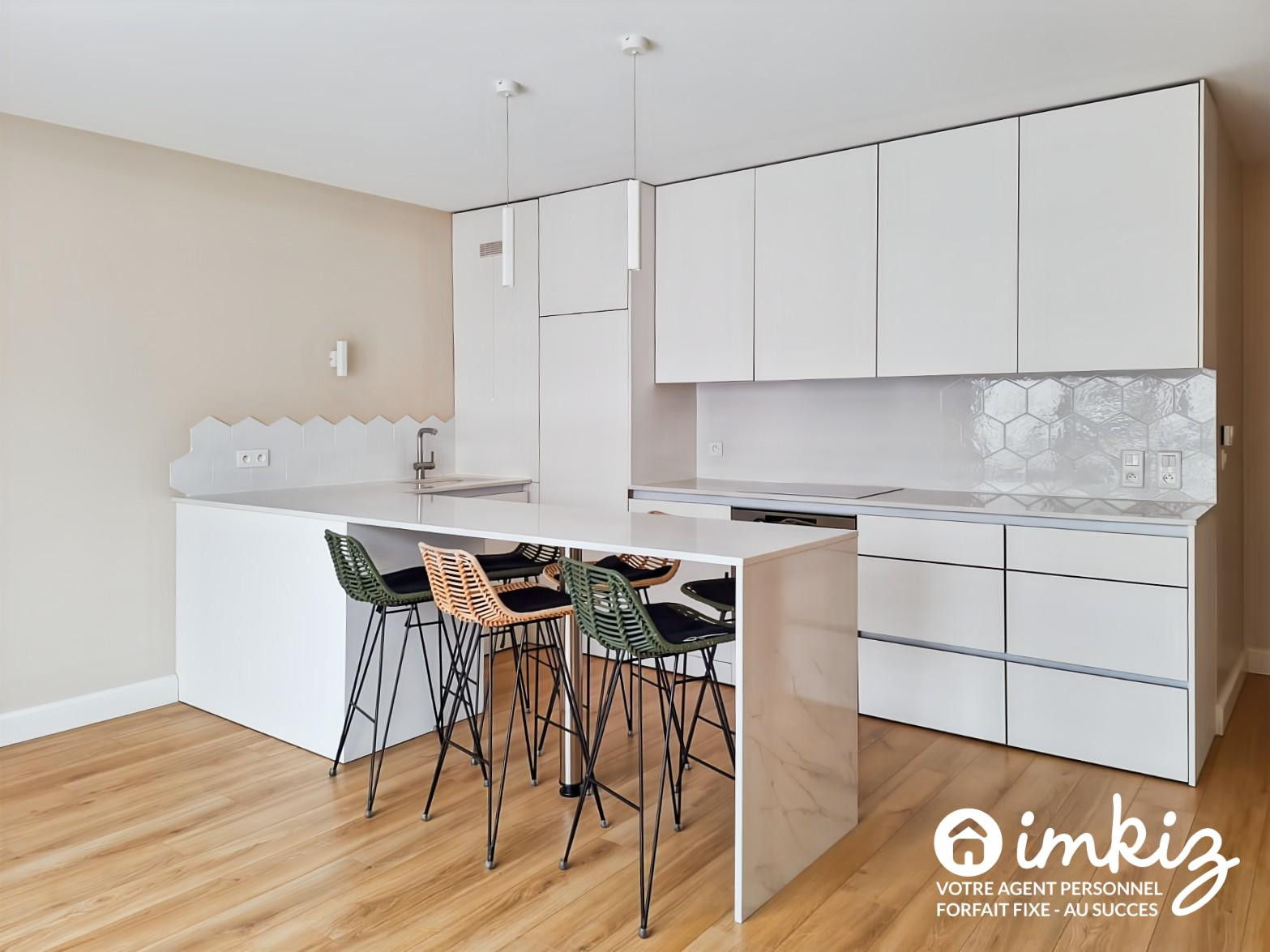 
                                                Vente
                                                 Appartement 4 pièces