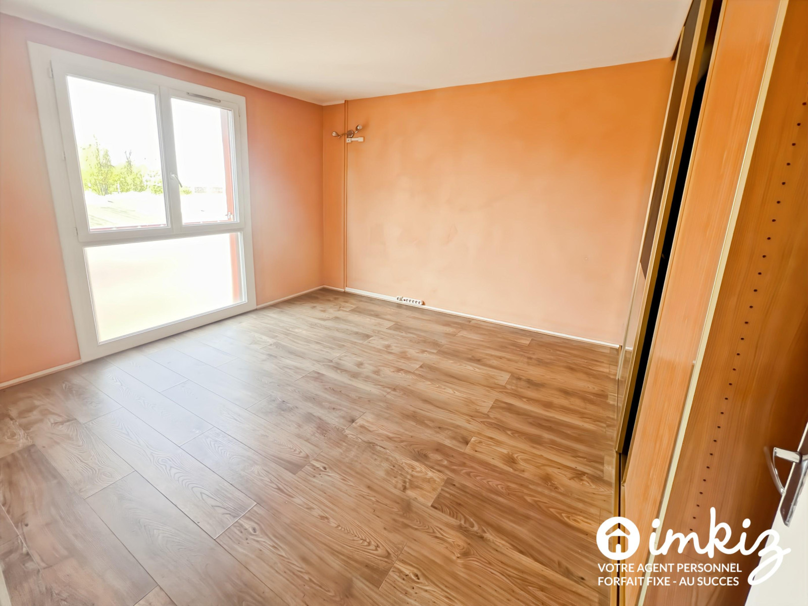 
                                                Vente
                                                 Appartement 4 pièces