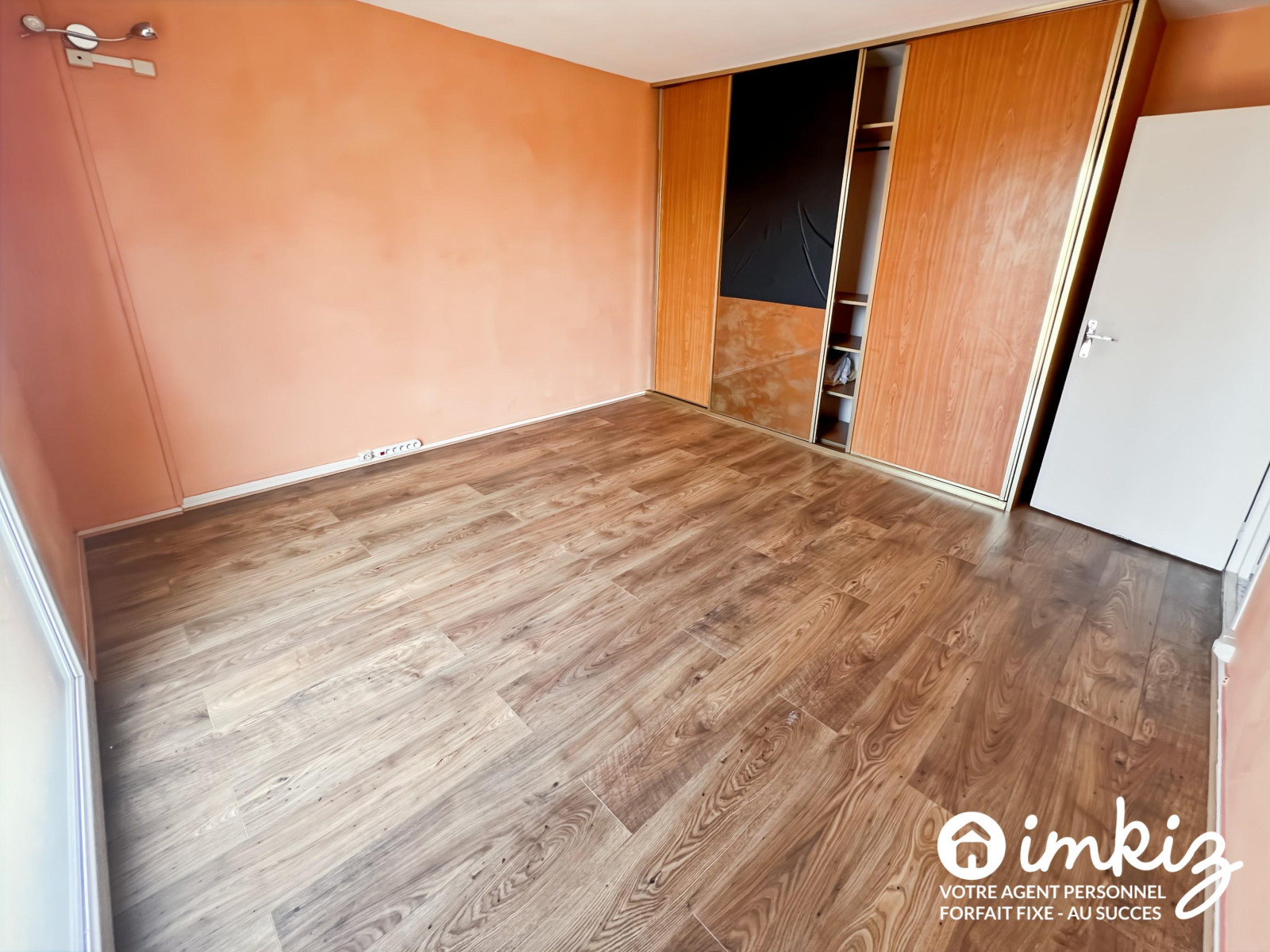 
                                                Vente
                                                 Appartement 4 pièces