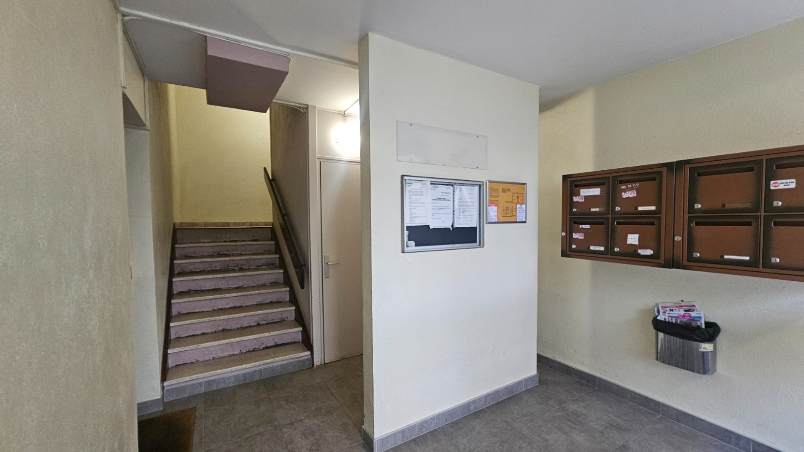 
                                                Vente
                                                 APPARTEMENT 4 PIECES