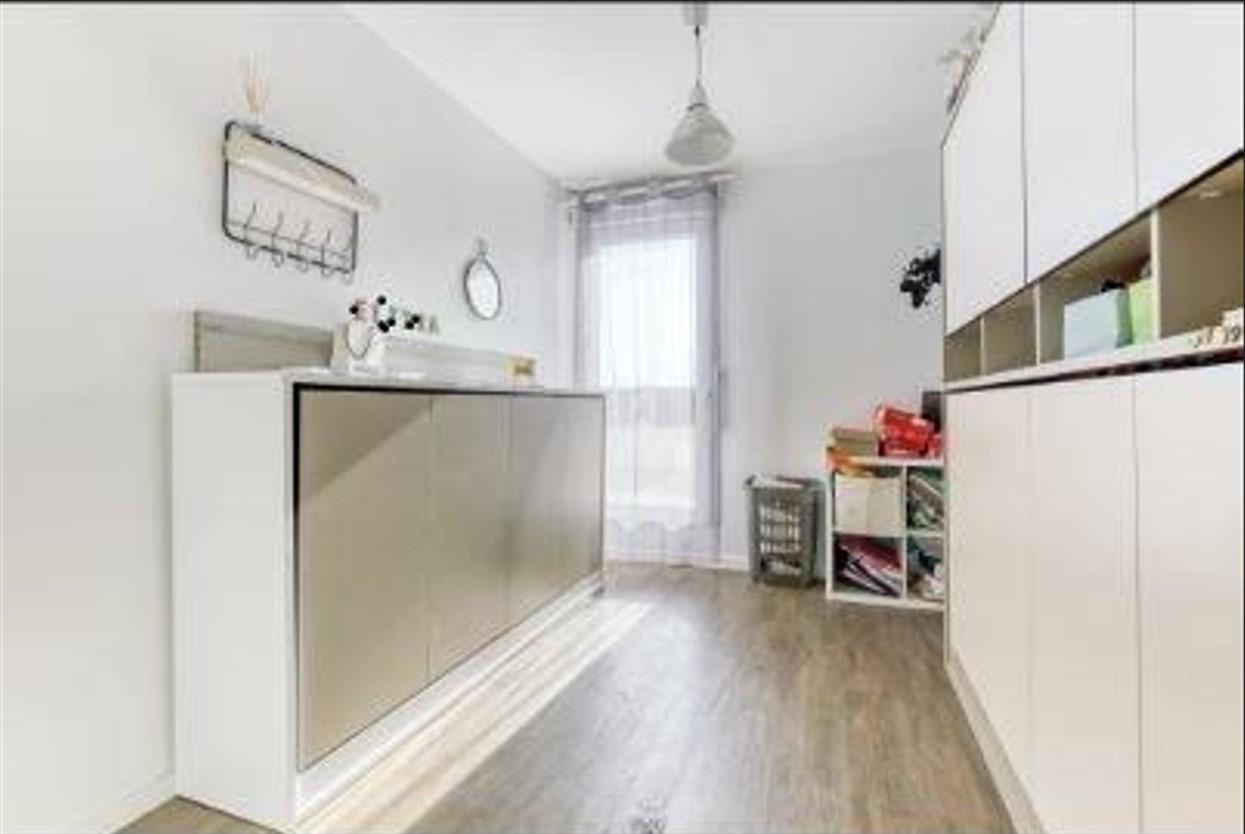 
                                                Vente
                                                 Appartement 4 pièces