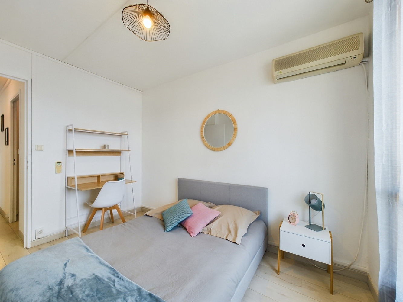 
                                                Location
                                                 Appartement 4 pièces