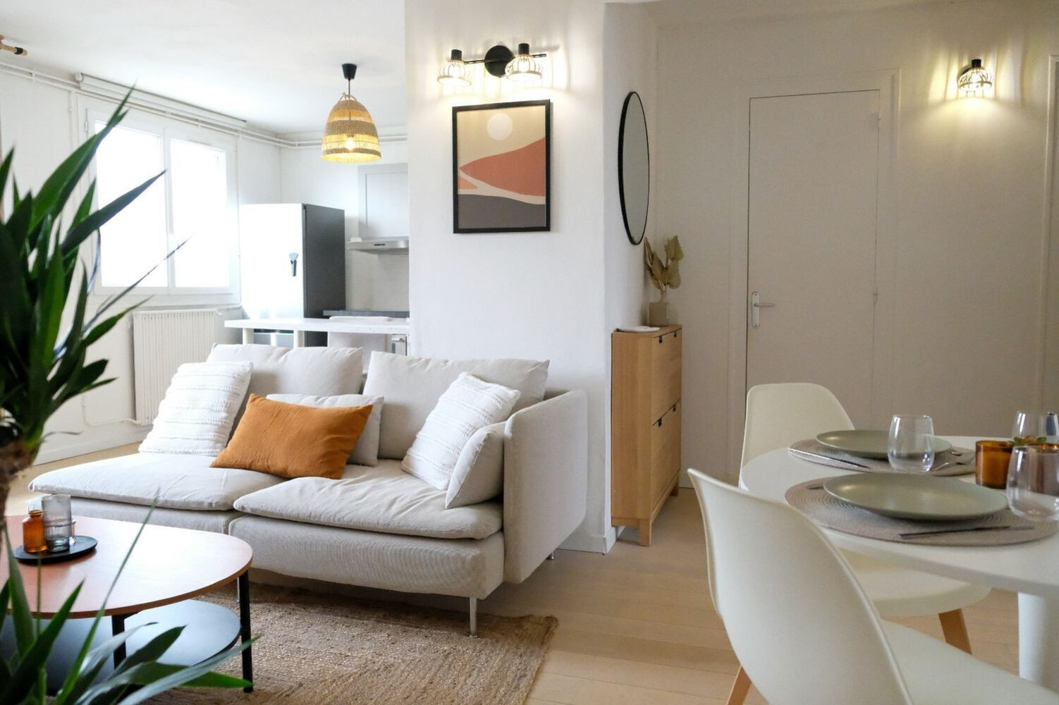 
                                                Location
                                                 Appartement 4 pièces