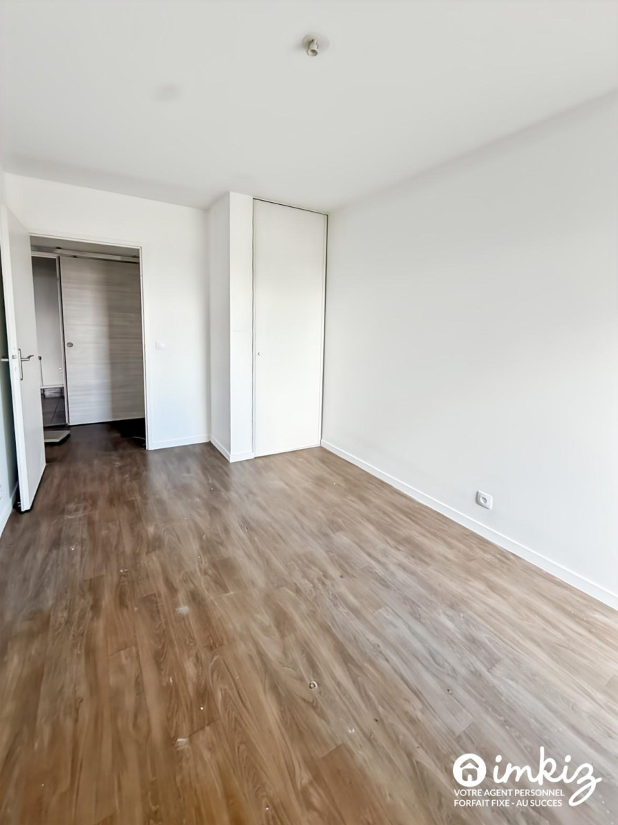 
                                                Vente
                                                 Appartement 4 pièces