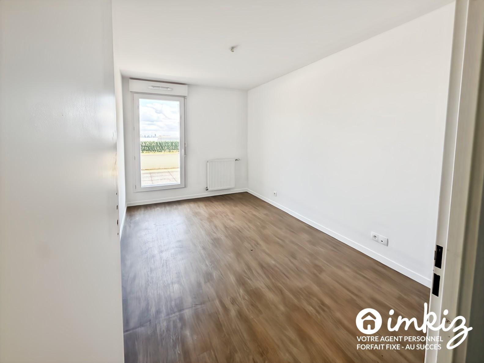 
                                                Vente
                                                 Appartement 4 pièces