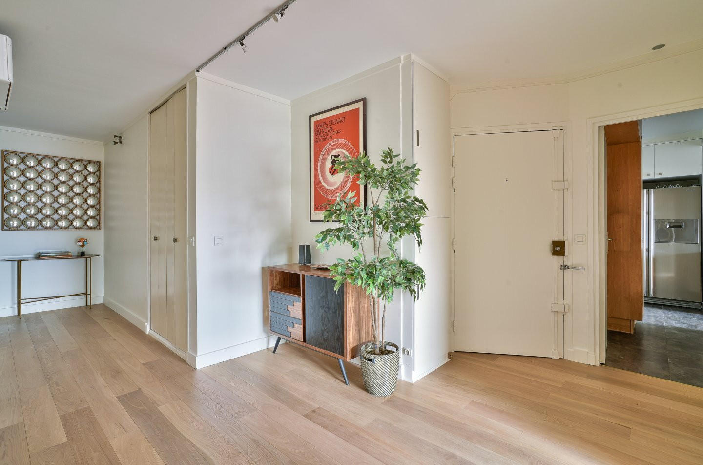 
                                                Vente
                                                 Appartement 4 pièces