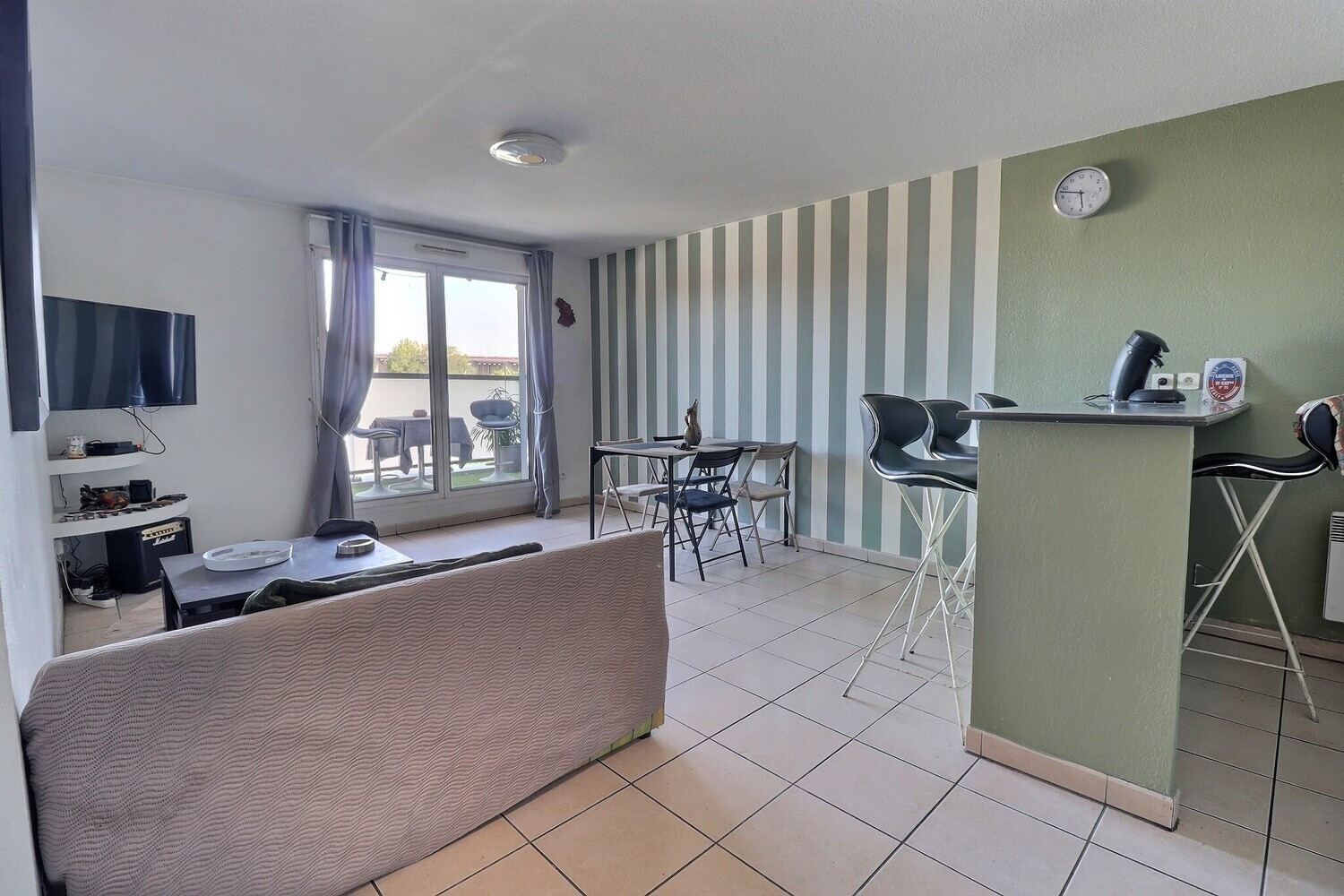 
                                                Vente
                                                 Joli T4 Bordeaux - vue Pont d'Aquitaine