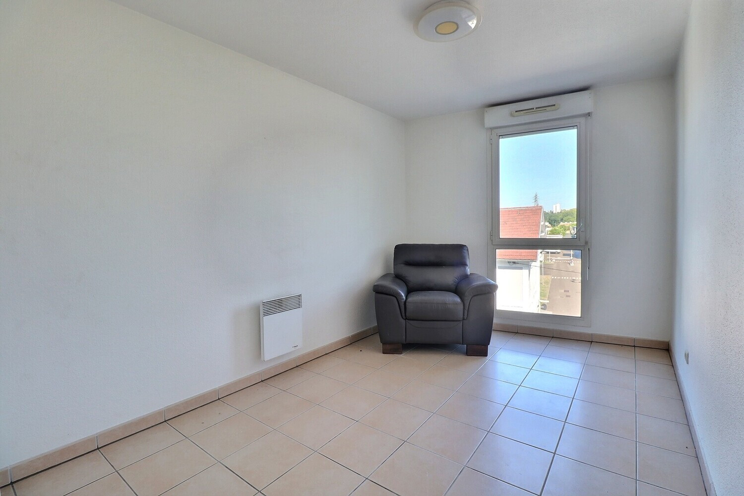 
                                                Vente
                                                 Joli T4 Bordeaux - vue Pont d'Aquitaine