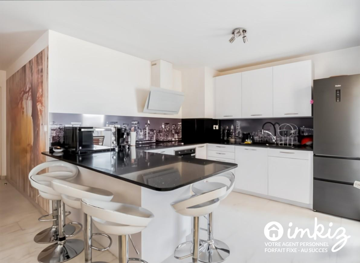 
                                                Vente
                                                 Appartement 4 pièces