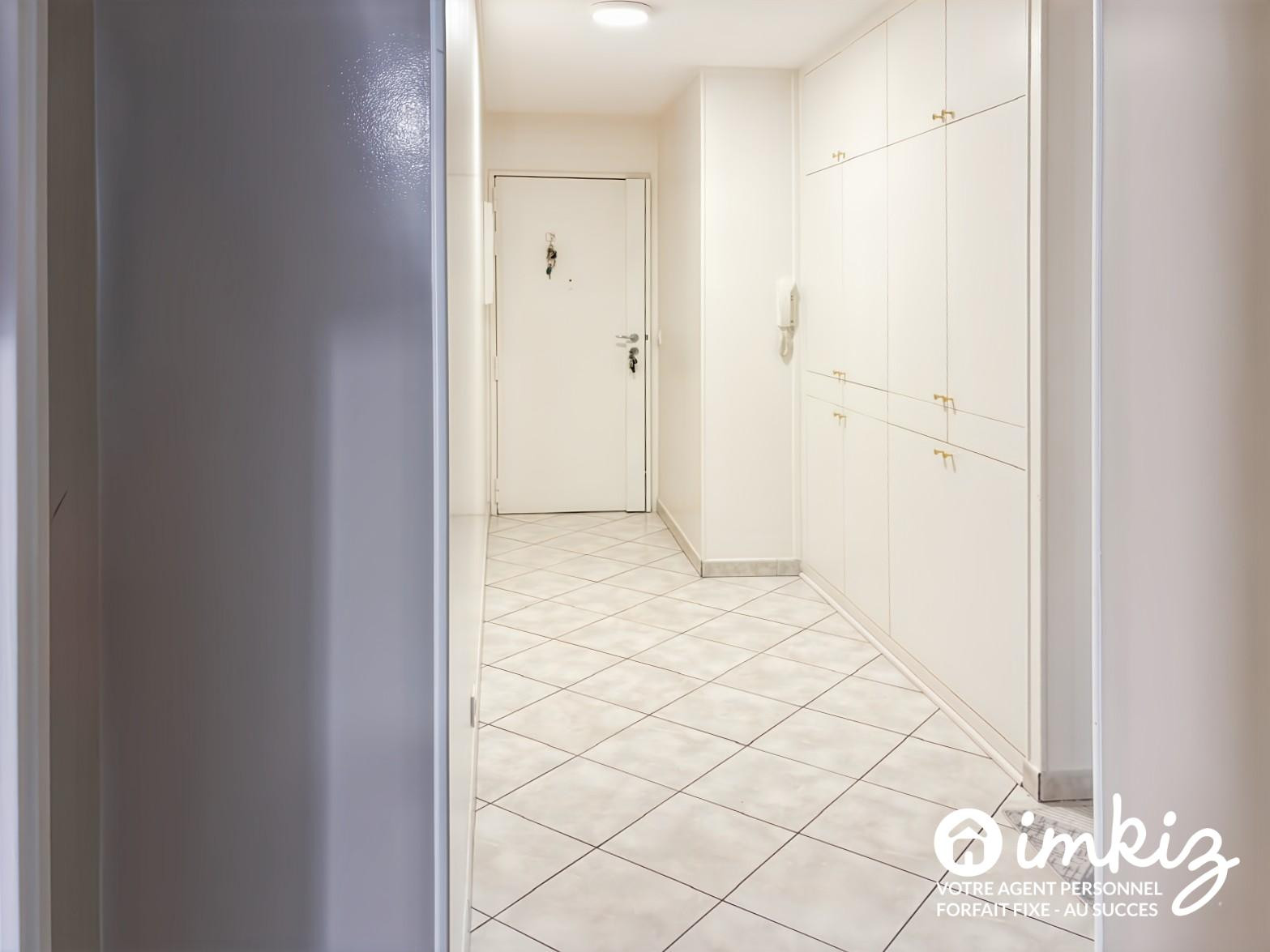 
                                                Vente
                                                 Appartement 4 pièces