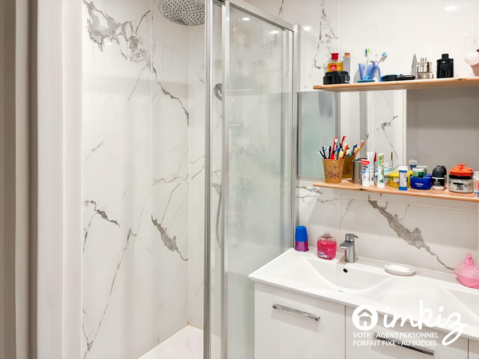 
                                                Vente
                                                 Appartement 4 pièces