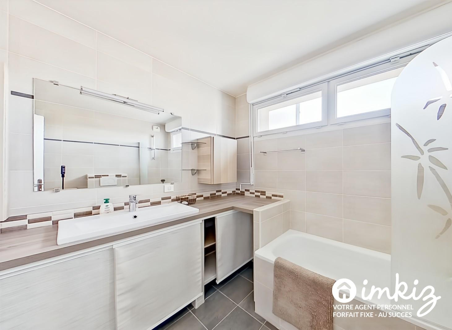 
                                                Vente
                                                 Appartement 4 pièces