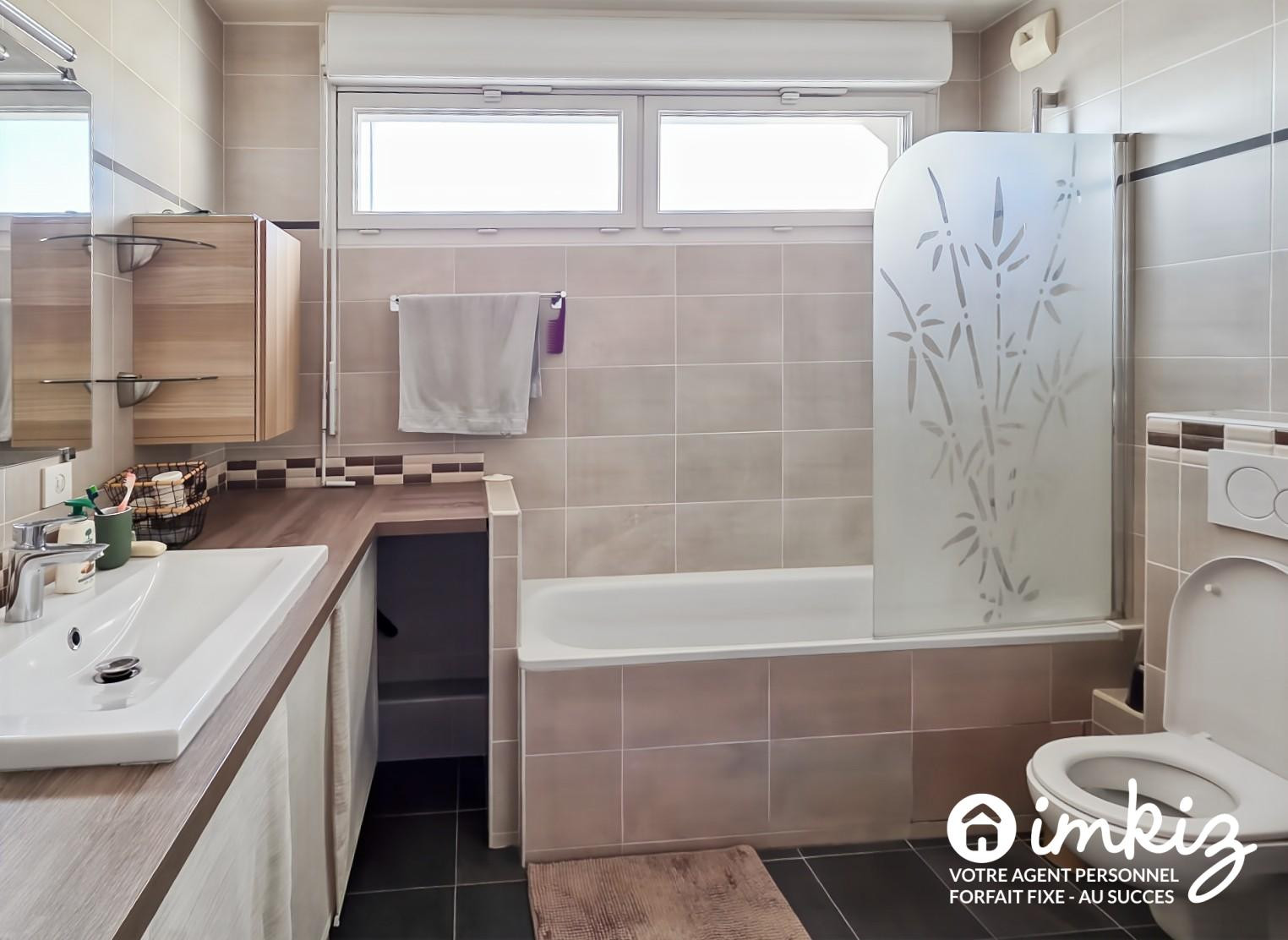 
                                                Vente
                                                 Appartement 4 pièces