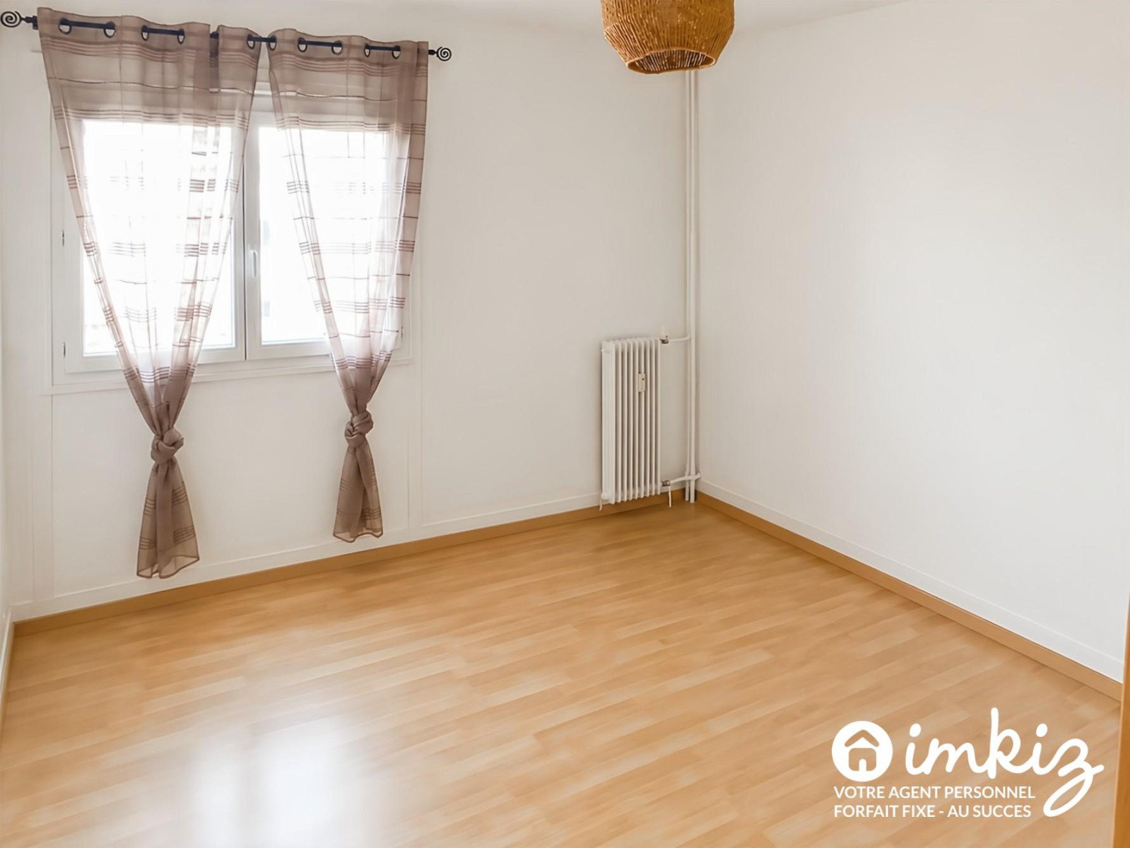 
                                                Vente
                                                 Appartement 4 pièces