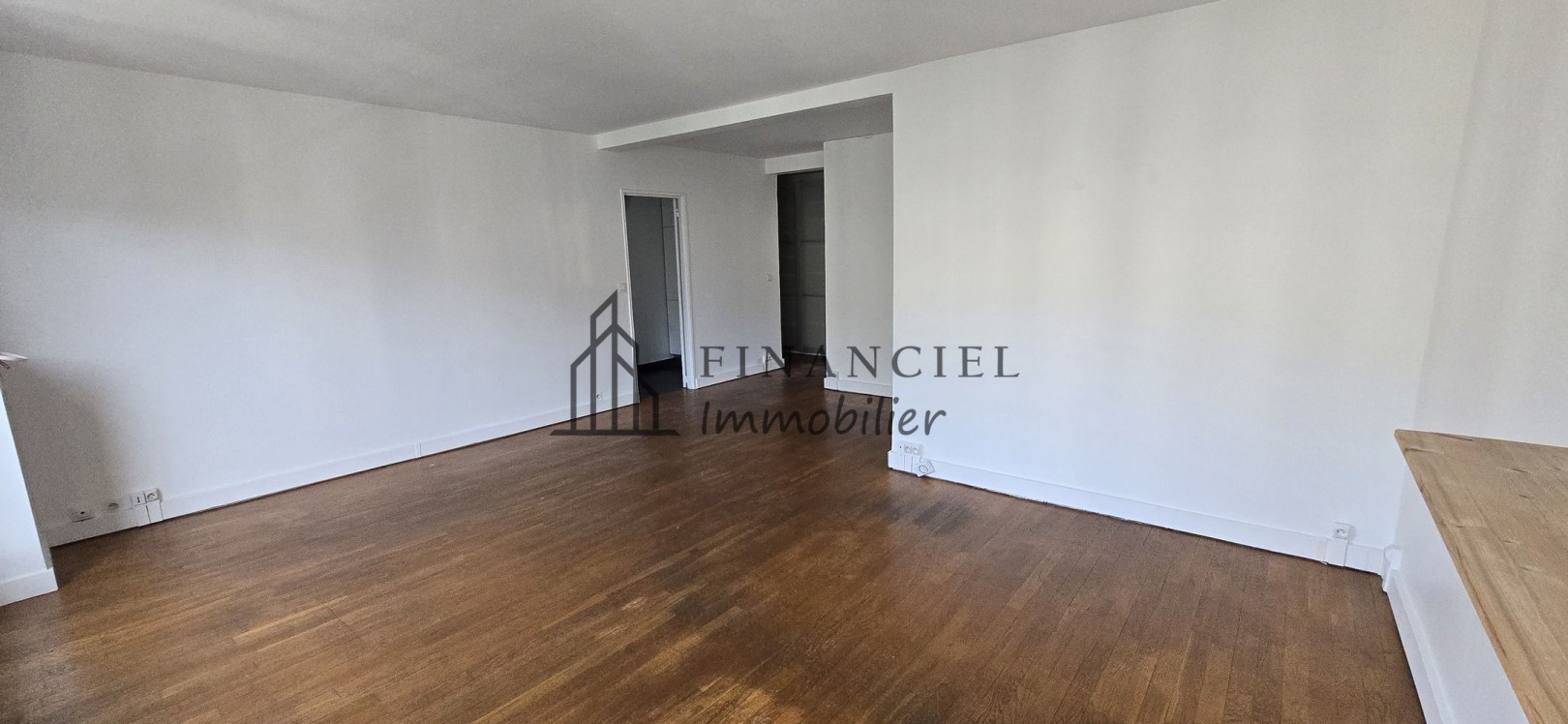 
                                                Location
                                                 Appartement 4 pièces
