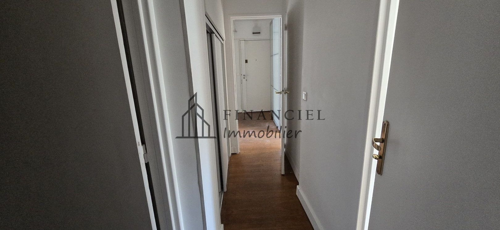
                                                Location
                                                 Appartement 4 pièces