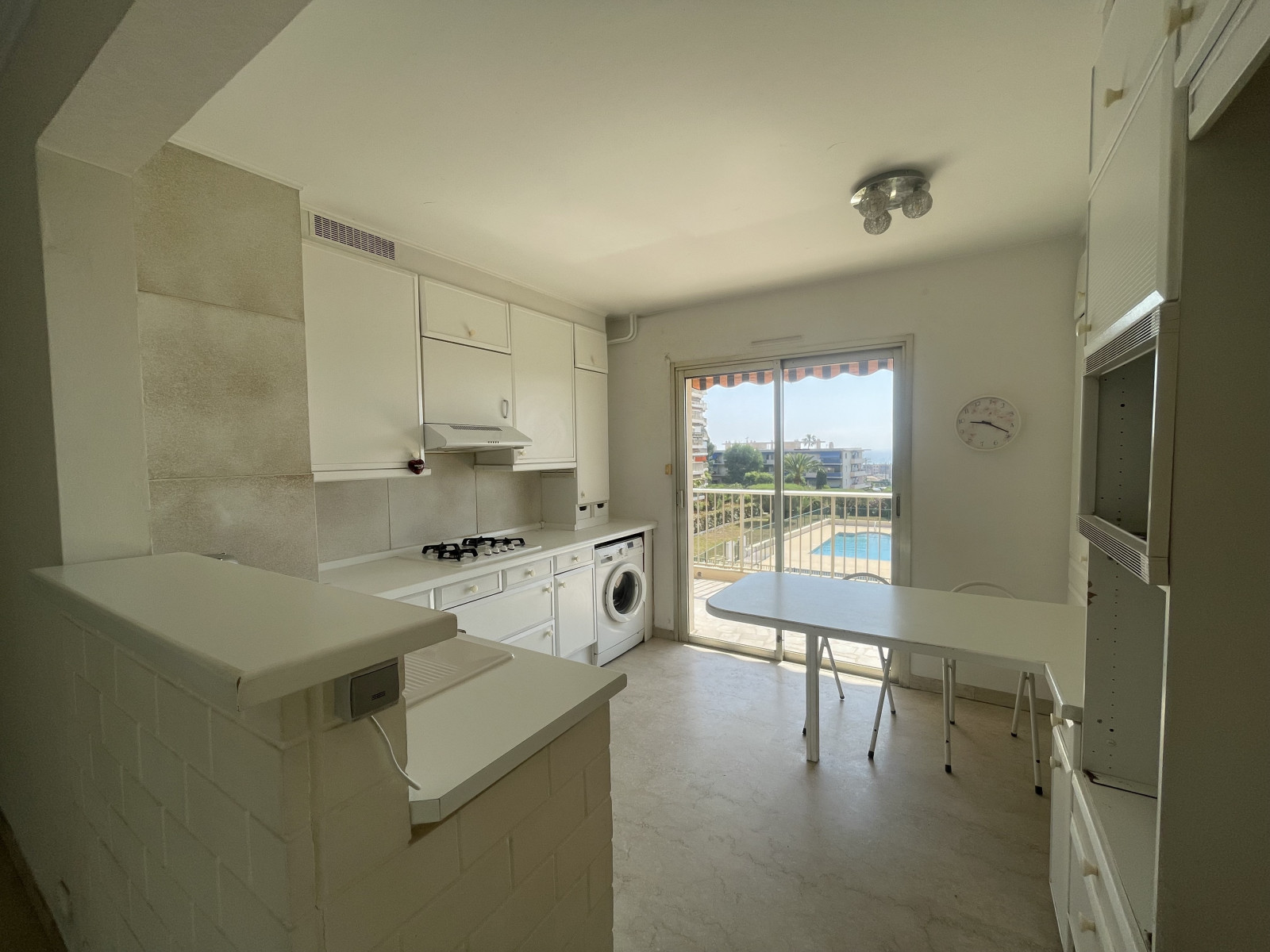 
                                                Vente
                                                 Appartement  - 4 pièces  - 72.56 m²