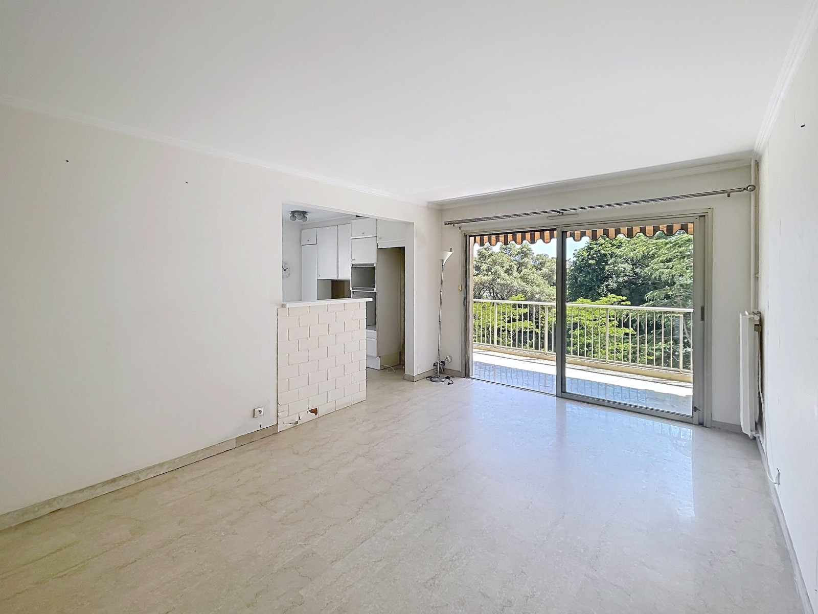 
                                                Vente
                                                 Appartement  - 4 pièces  - 72.56 m²