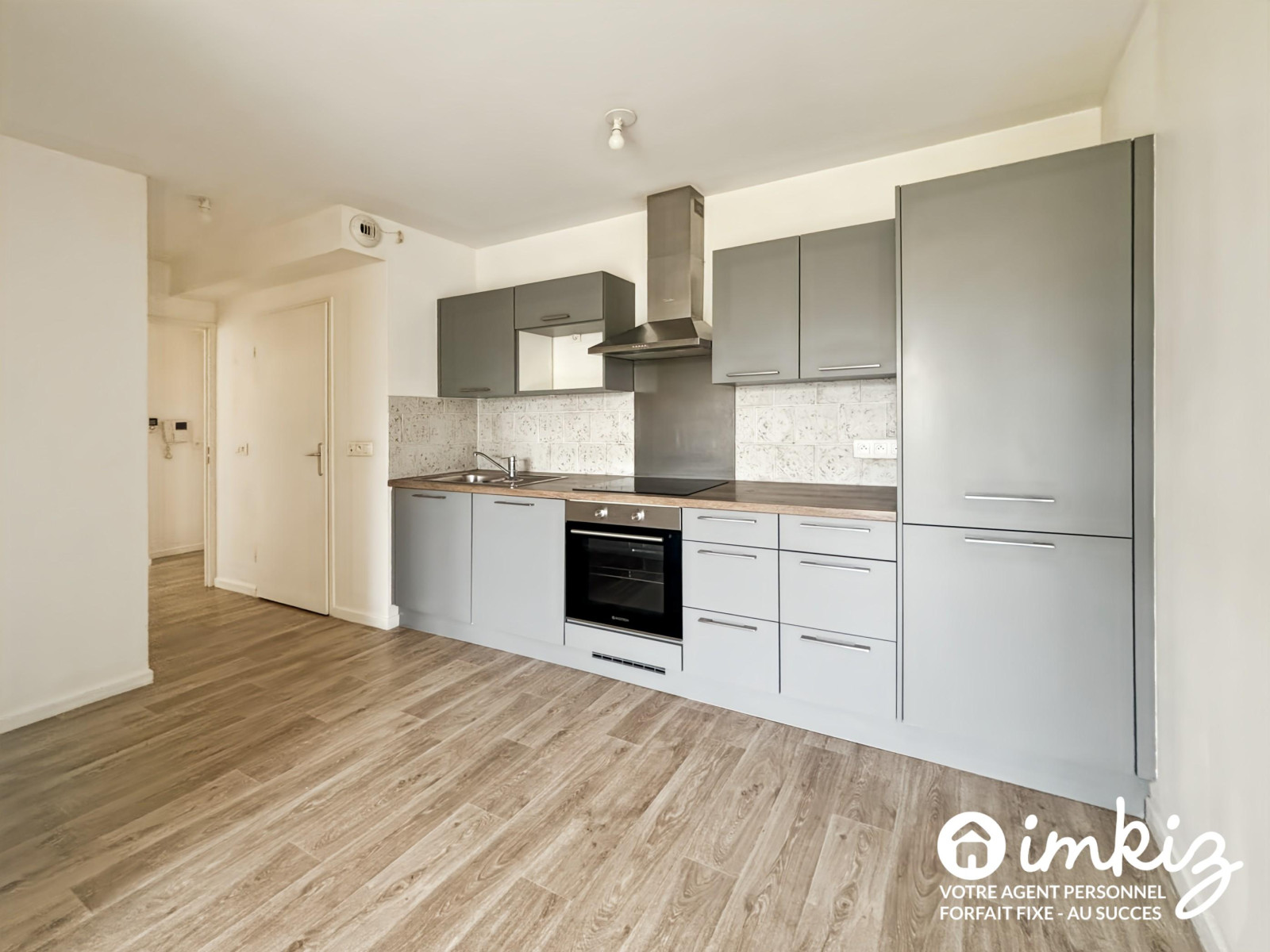 
                                                Vente
                                                 Appartement 4 pièces–72 m²--Résidence moderne 2016