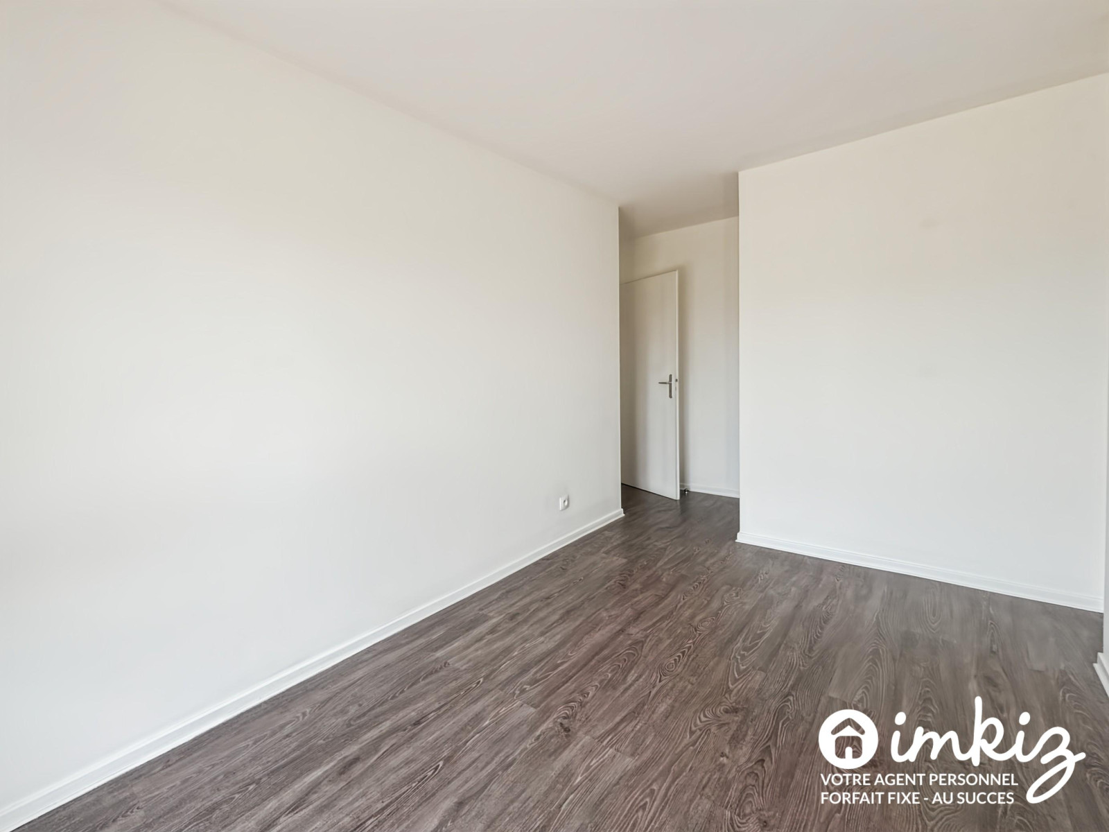 
                                                Vente
                                                 Appartement 4 pièces–72 m²--Résidence moderne 2016
