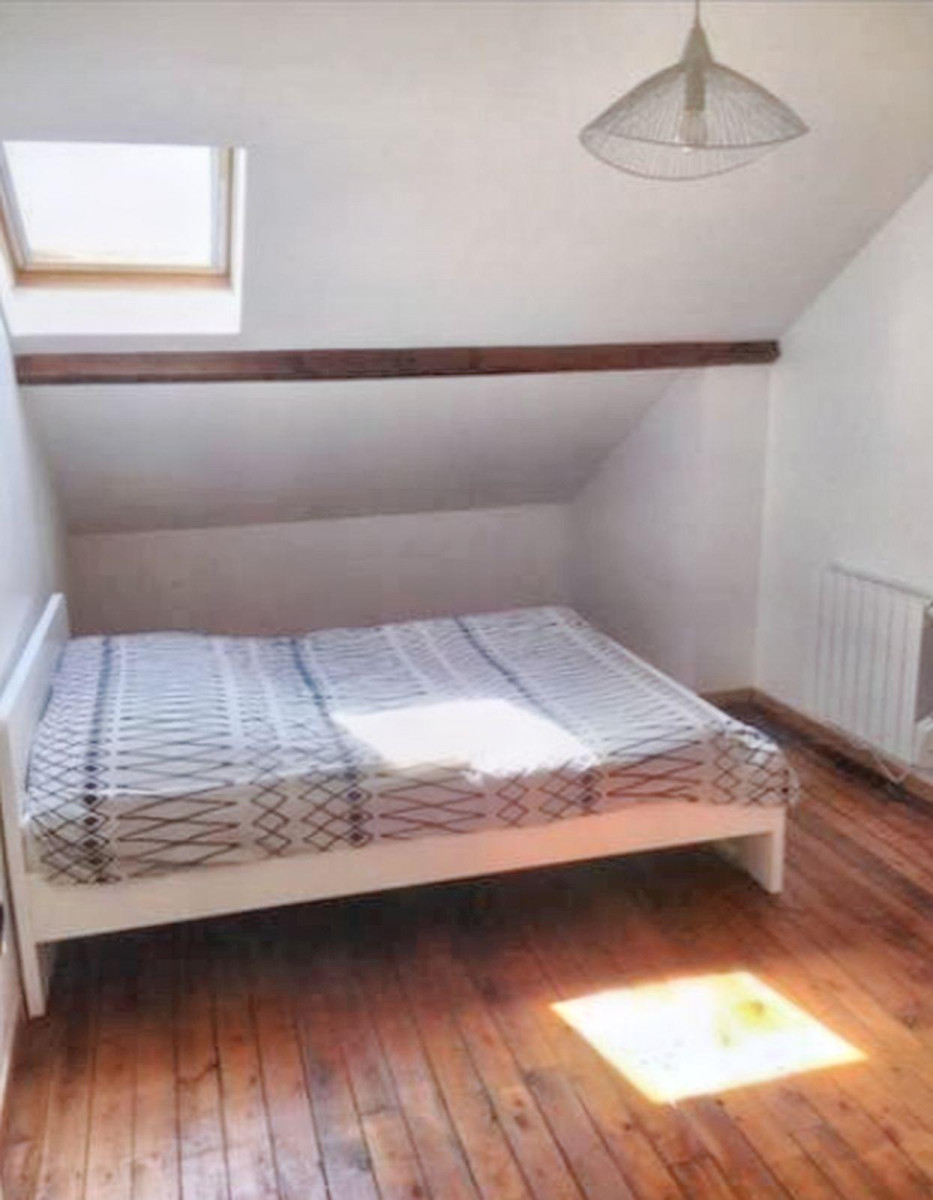 
                                                Location
                                                 Appartement 4 pièces 72 m² Sermoise