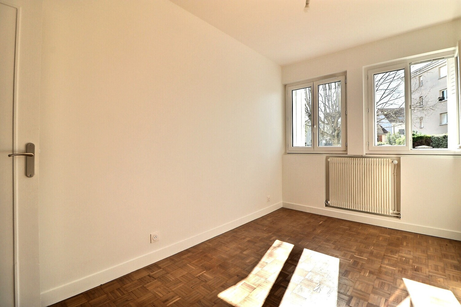 
                                                Vente
                                                 Appartement 4 pièces, 77m², Chatillon 92020