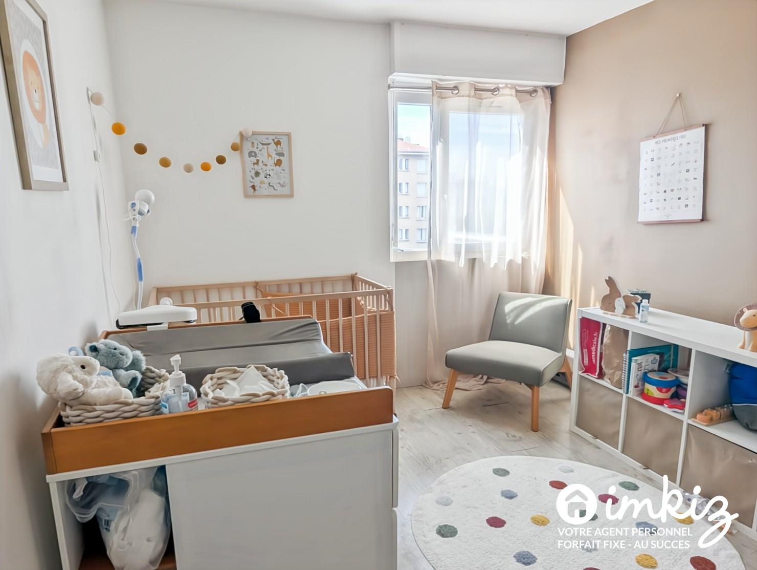 
                                                Vente
                                                 Appartement 4 pièces 81m2